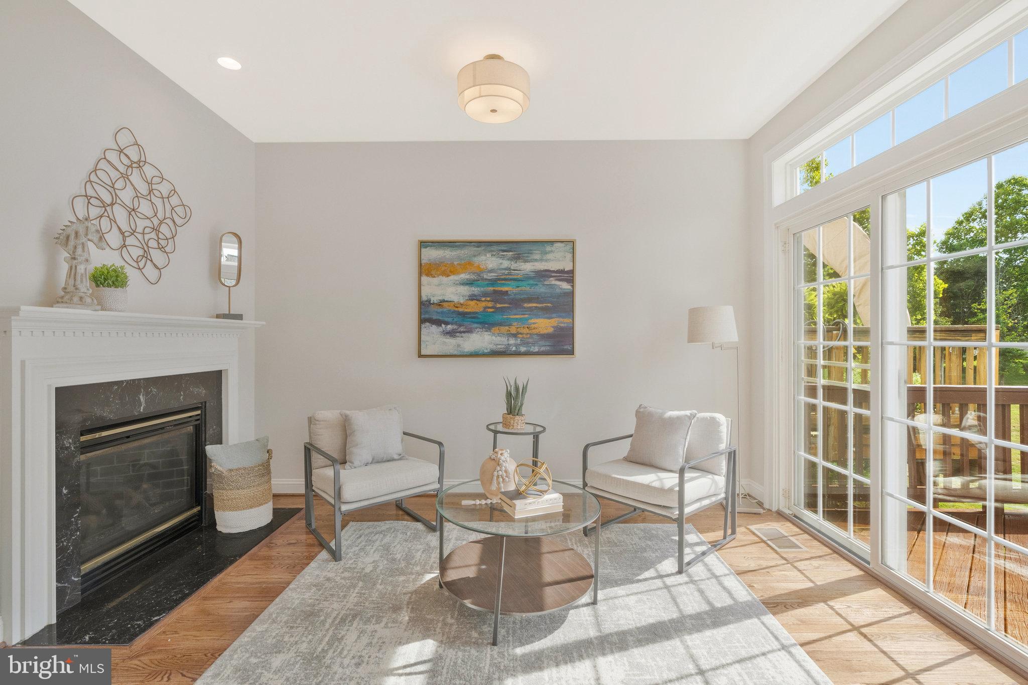 NORTHLAKE - Residential