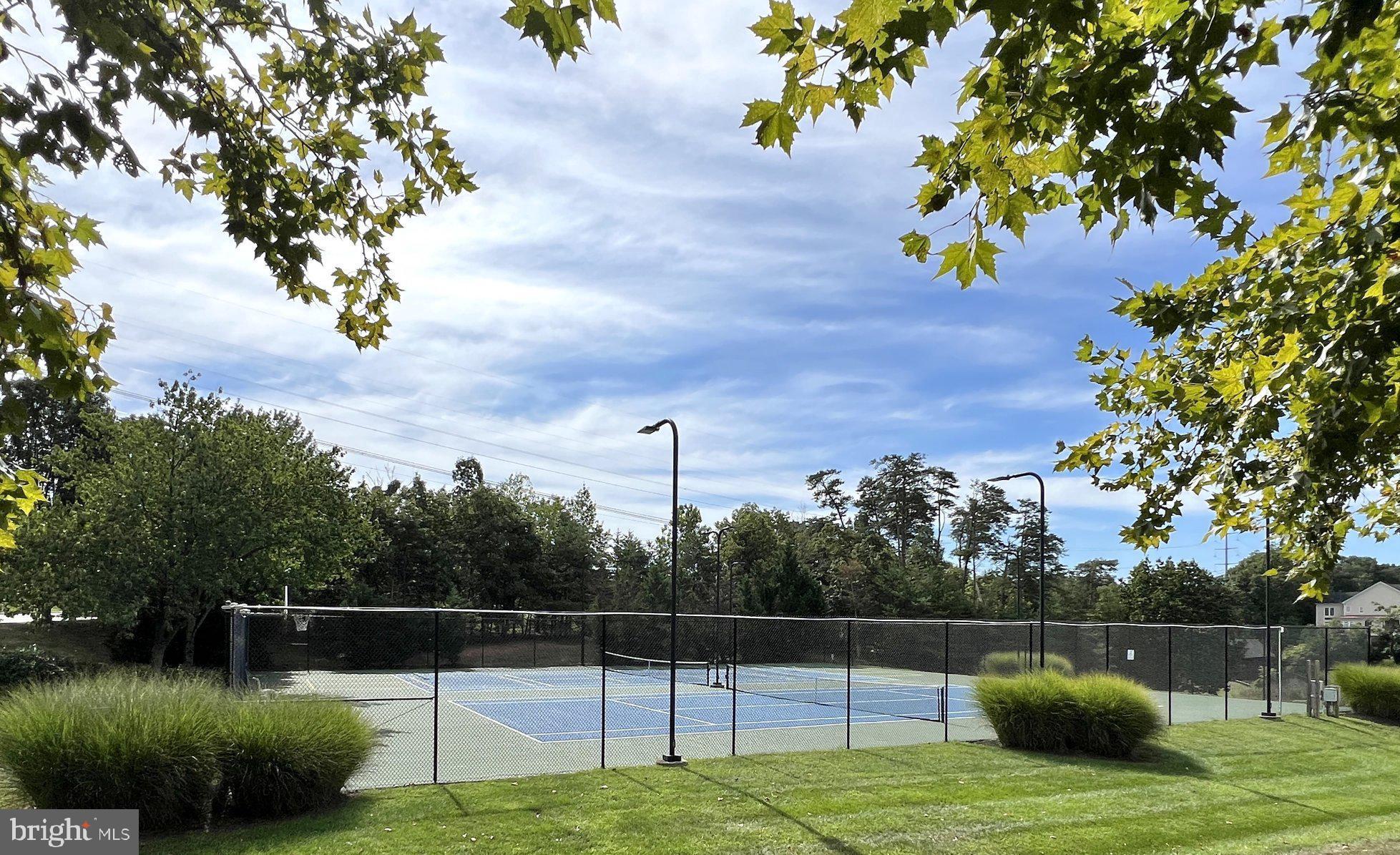 NORTHLAKE - Residential