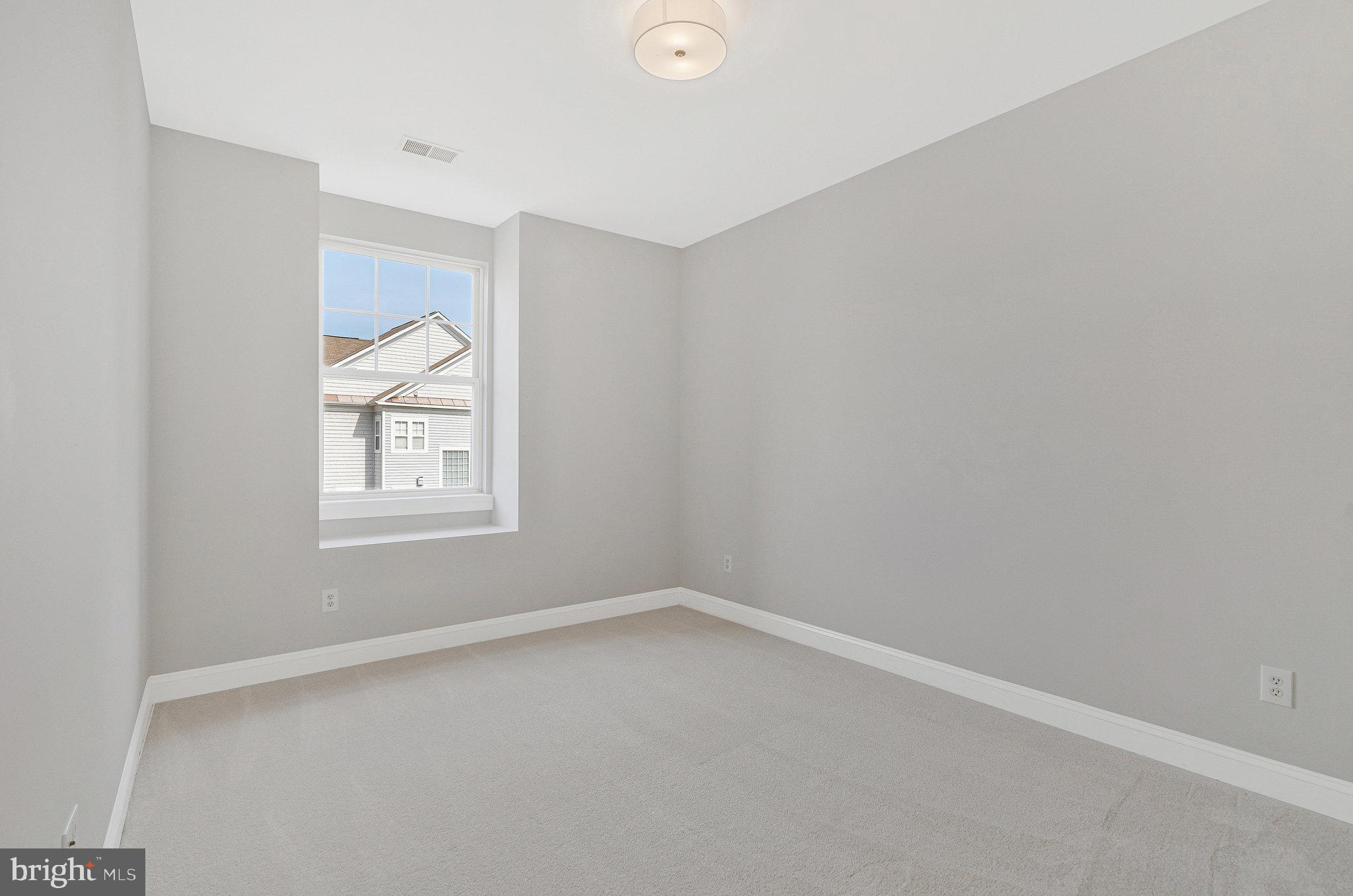 NORTHLAKE - Residential