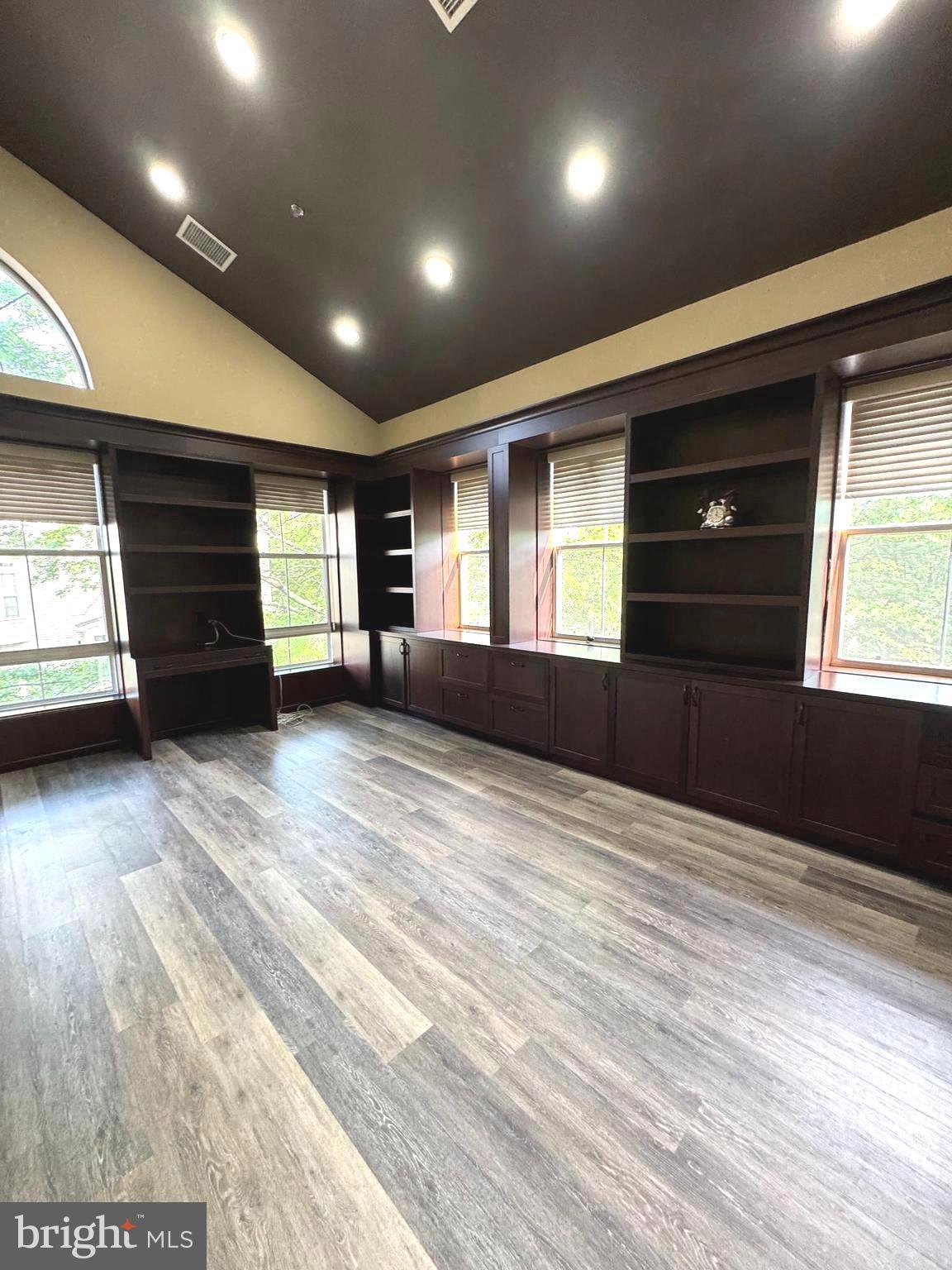 21165 WHITFIELD PLACE 207