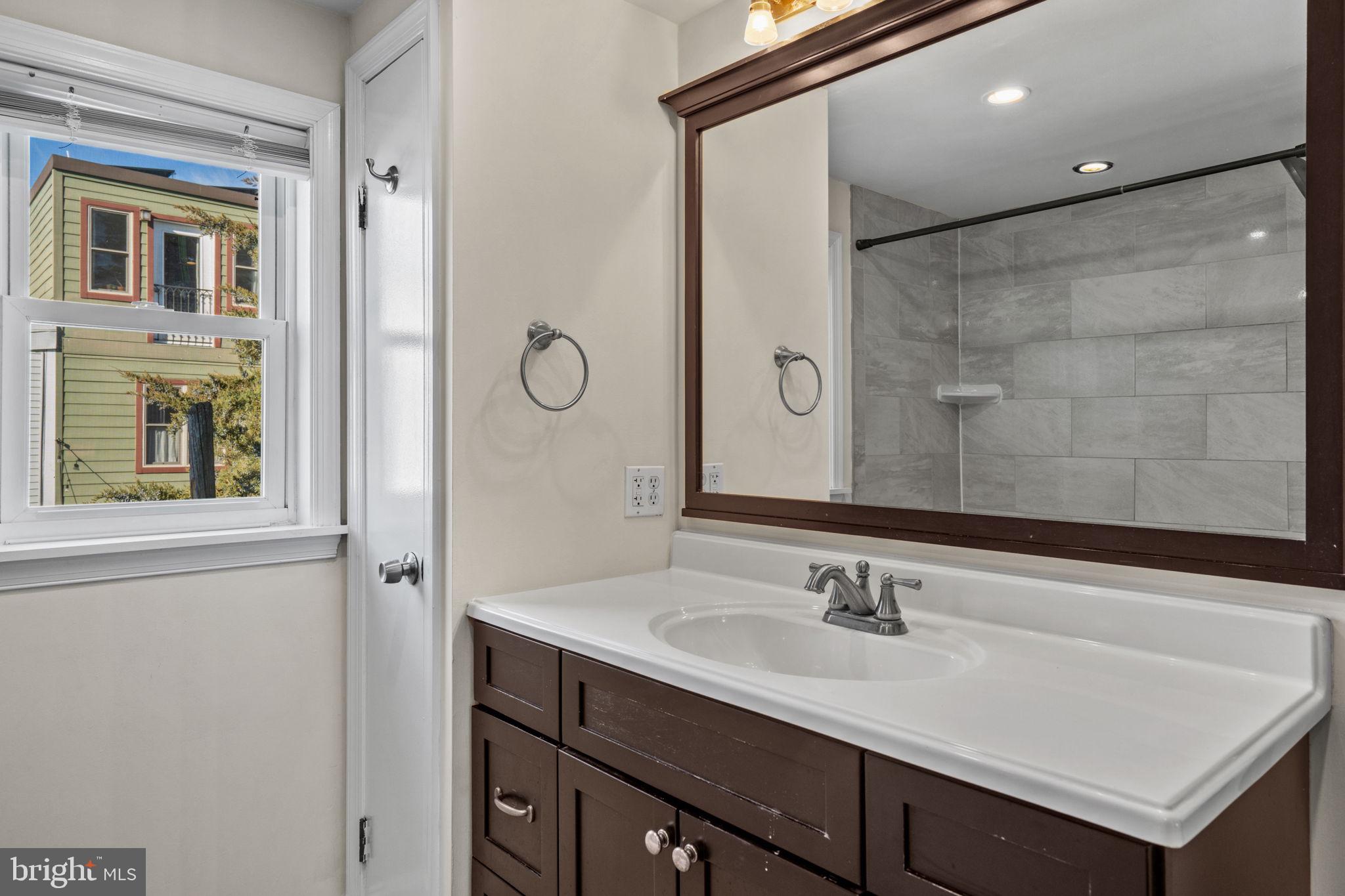 ART MUSEUM AREA - Residential