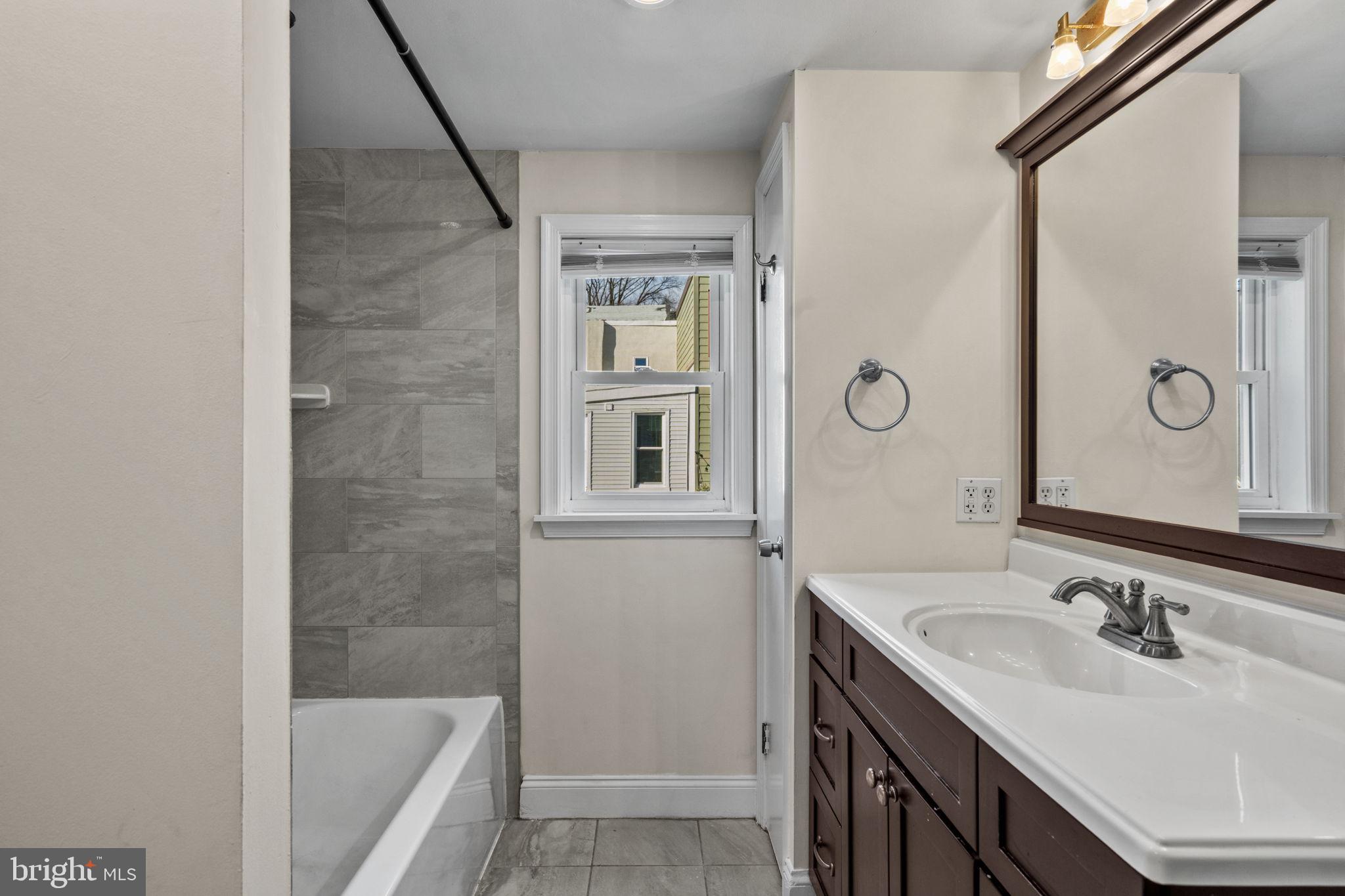 ART MUSEUM AREA - Residential