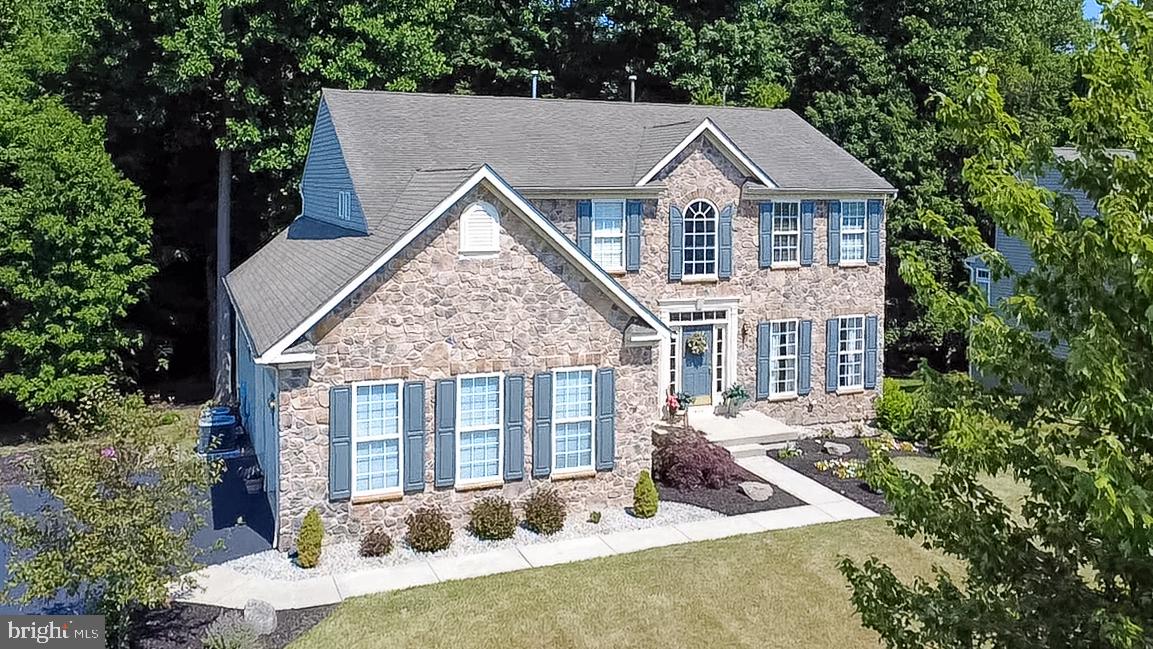 1876 SYCAMORE DRIVE