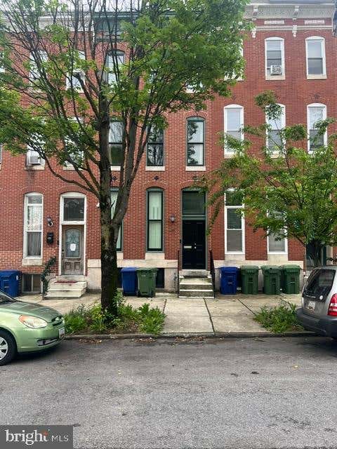 Townhouse For Rent - 411 E Lafayette Avenue<br/> BALTIMORE, MD 21202