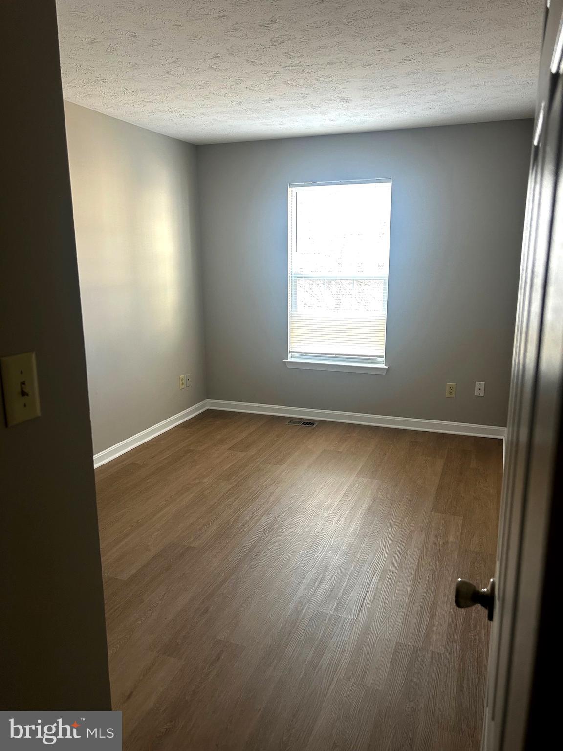 AVINGTON PARK - Residential Lease