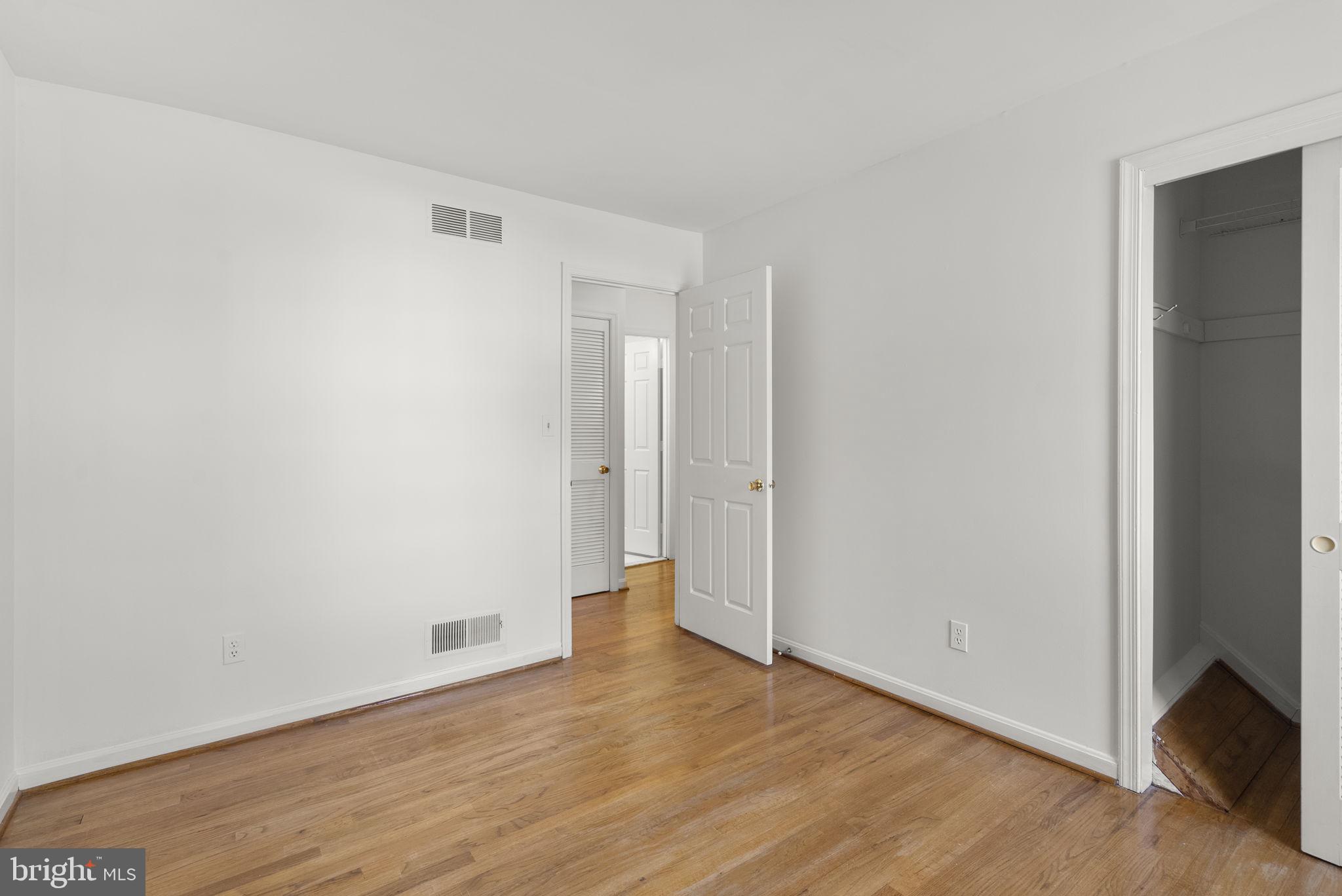 OAK HILL - Residential