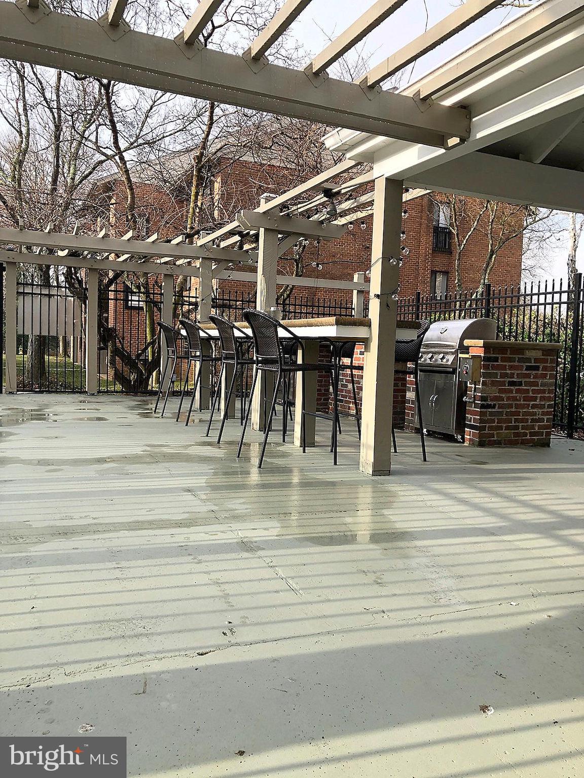 NORTH GREEN CONDOMINIUMS - Residential Lease