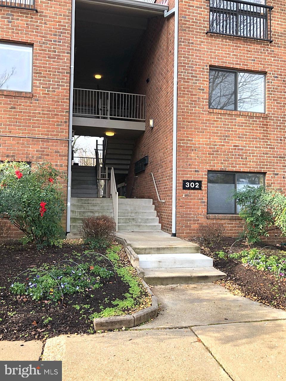 NORTH GREEN CONDOMINIUMS - Residential Lease