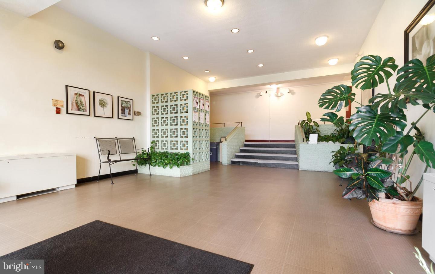THE CAROLYN - Residential