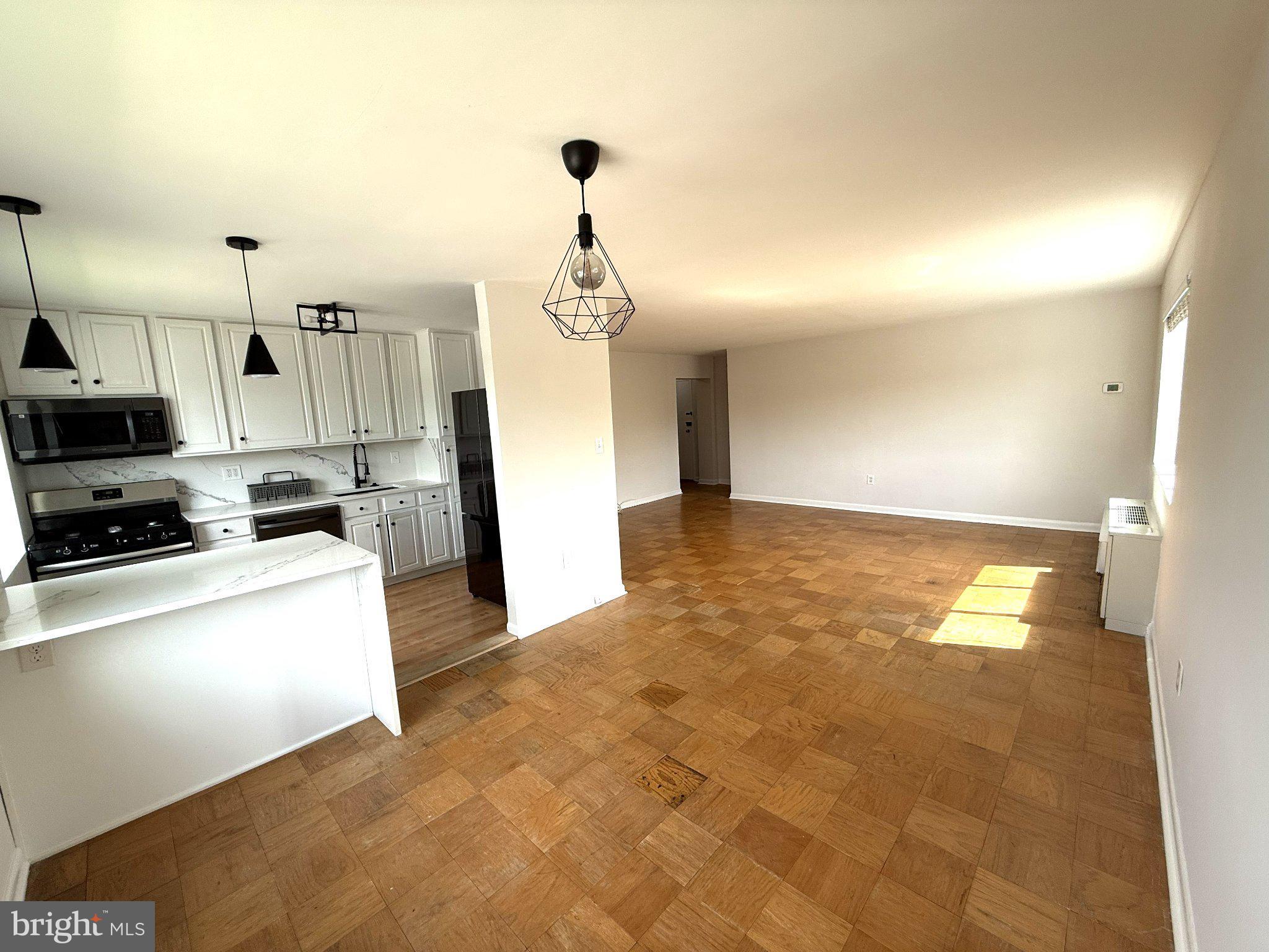 THE CAROLYN - Residential