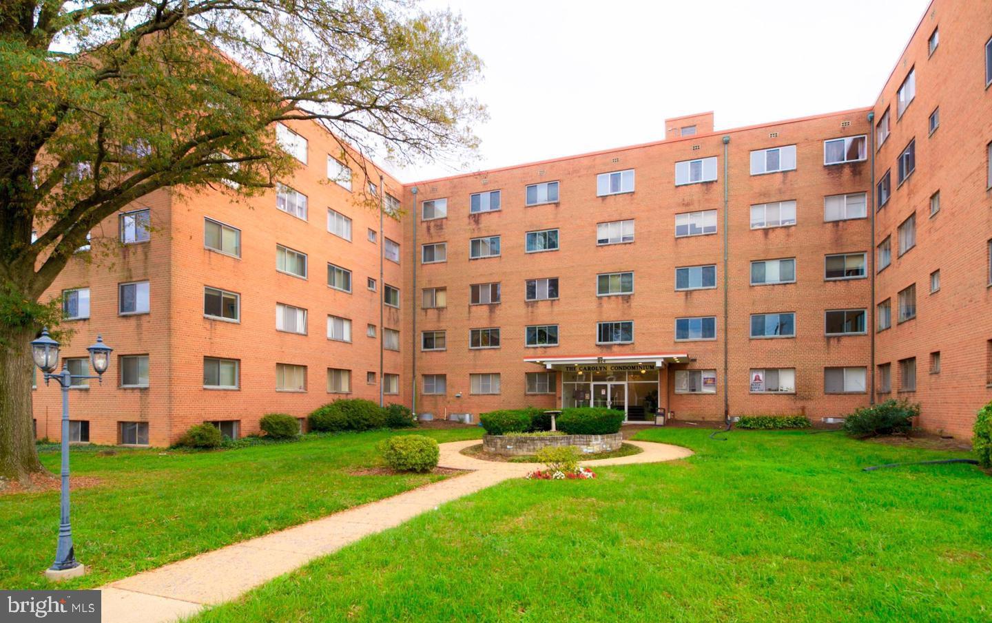 THE CAROLYN - Residential