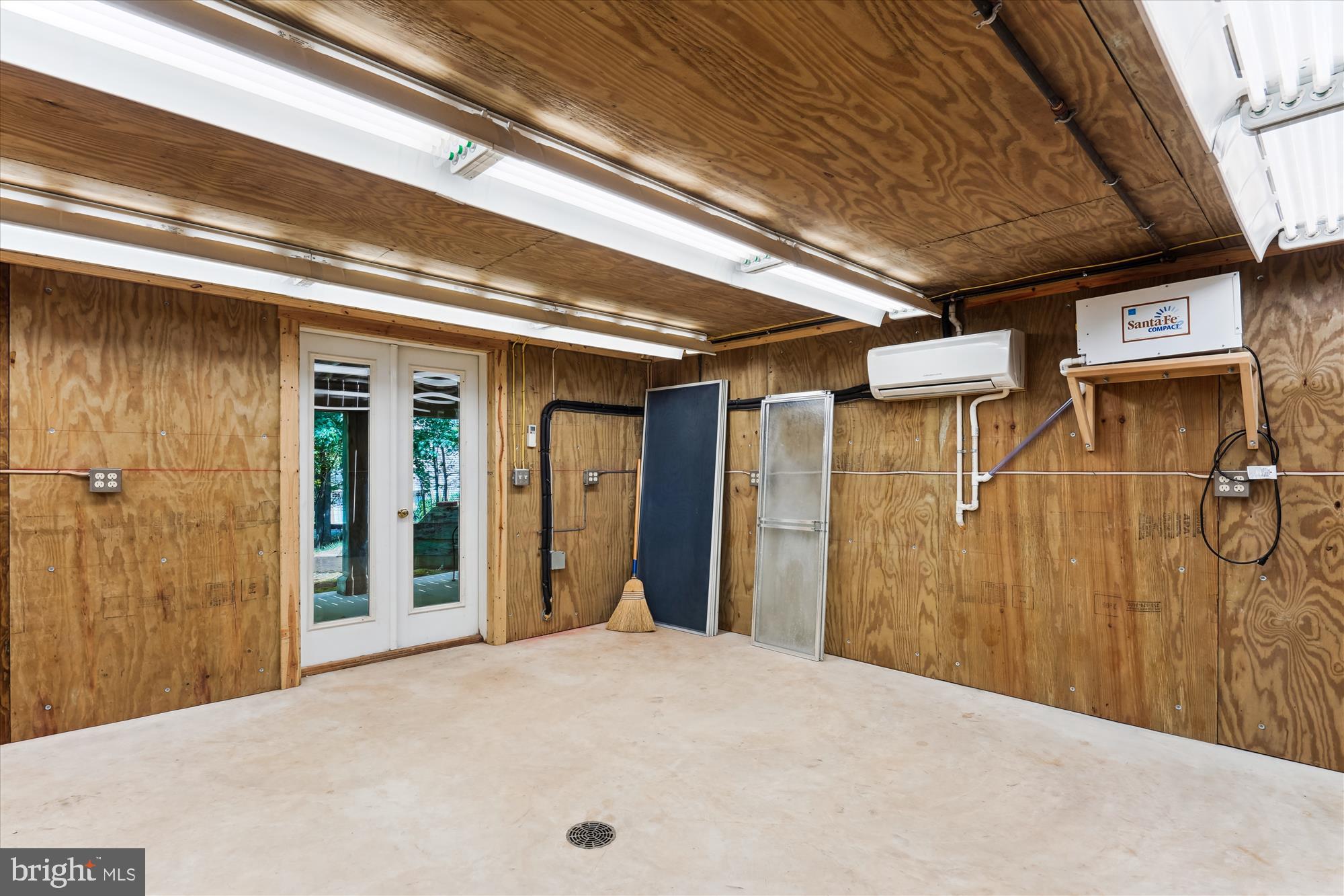 MILLER HEIGHTS - Residential