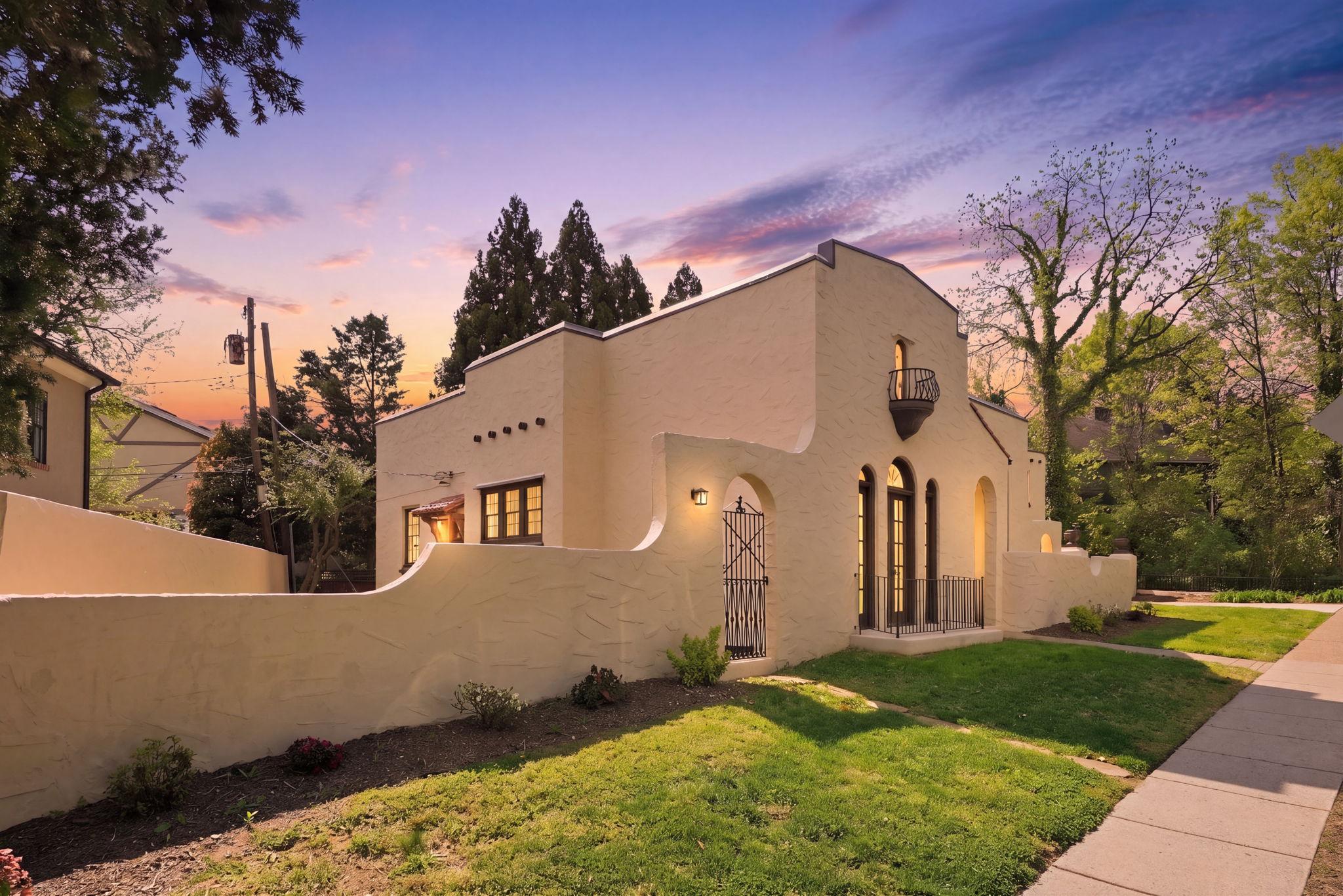 LYON VILLAGE - Residential