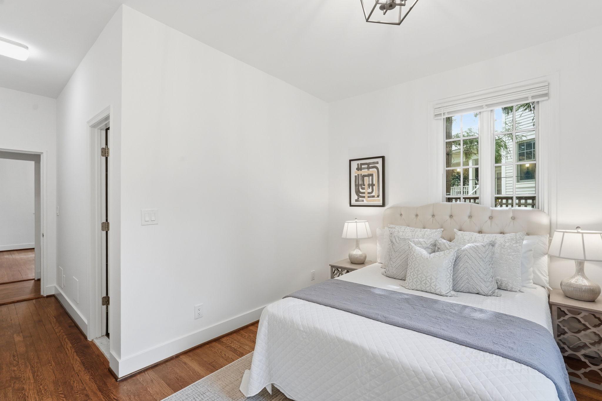 LYON VILLAGE - Residential