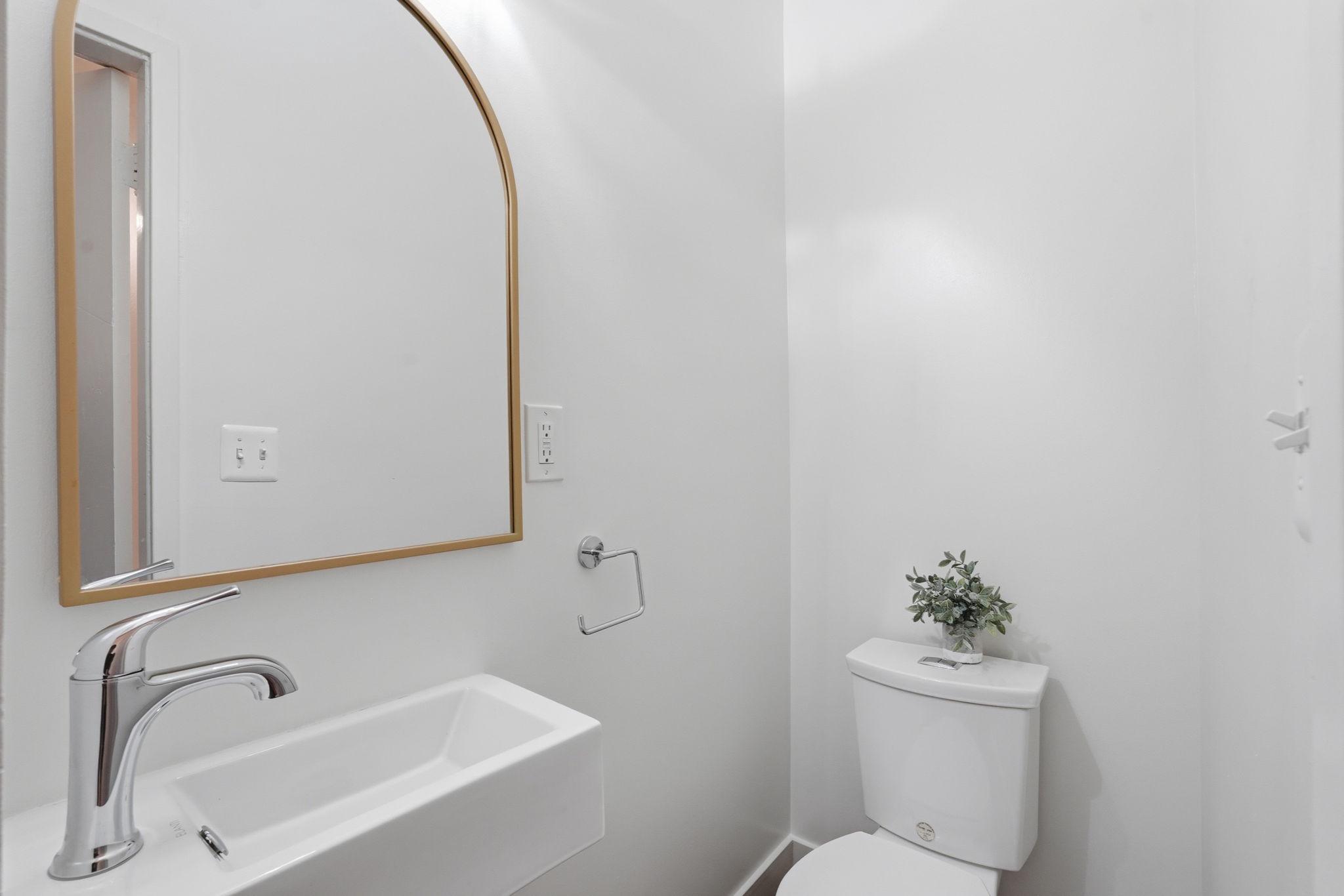 LYON VILLAGE - Residential