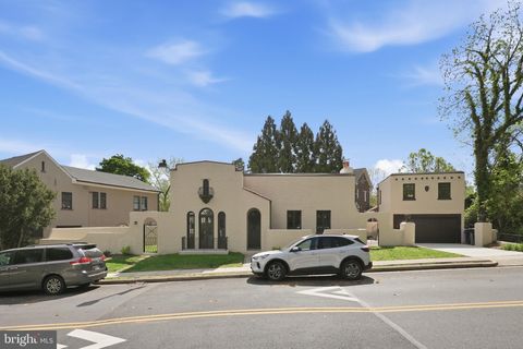 Tiny photo for 1611 N Highland Street N, ARLINGTON, VA 22201 (MLS # VAAR2071556)