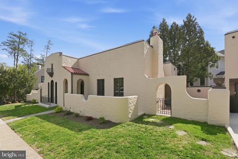Tiny photo for 1611 N Highland Street N, ARLINGTON, VA 22201 (MLS # VAAR2071556)