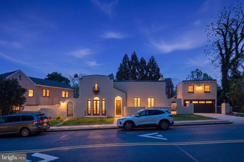 Tiny photo for 1611 N Highland Street N, ARLINGTON, VA 22201 (MLS # VAAR2071556)
