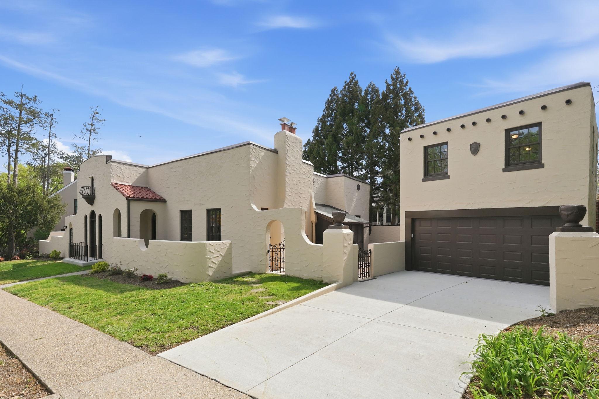 LYON VILLAGE - Residential