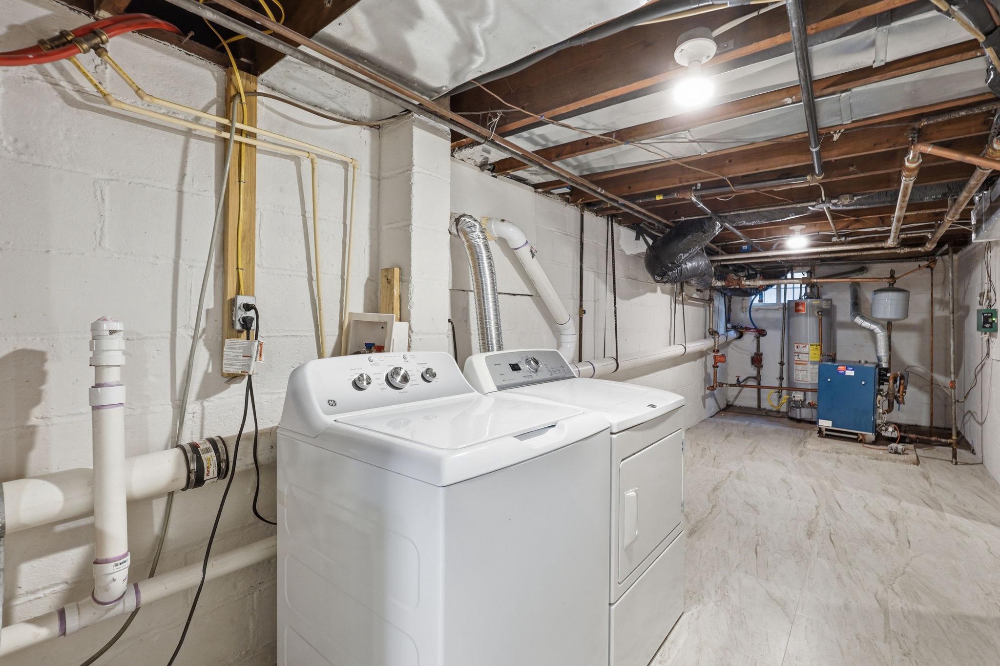 LYON VILLAGE - Residential