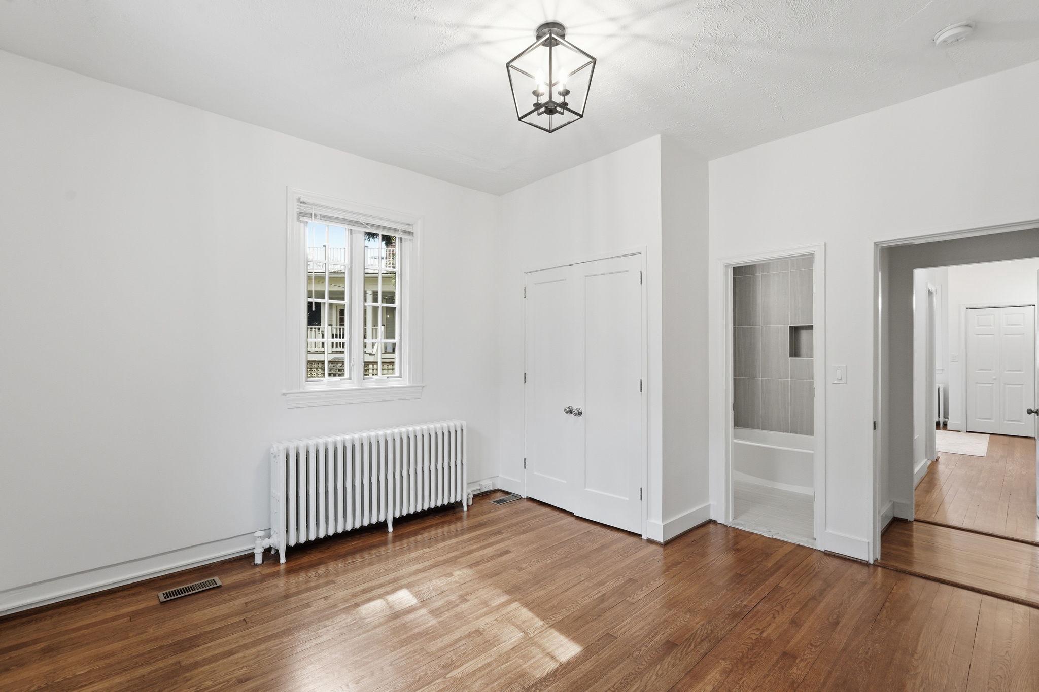 LYON VILLAGE - Residential