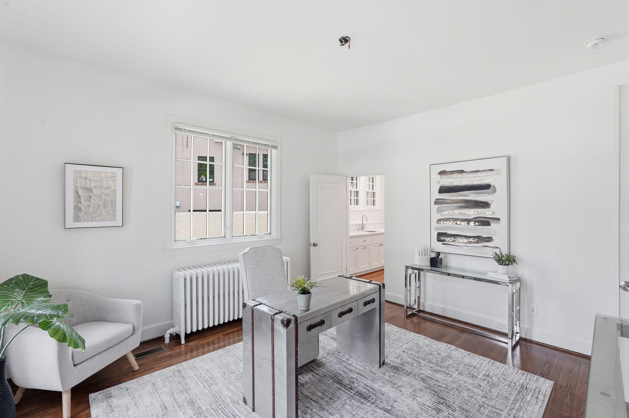 LYON VILLAGE - Residential