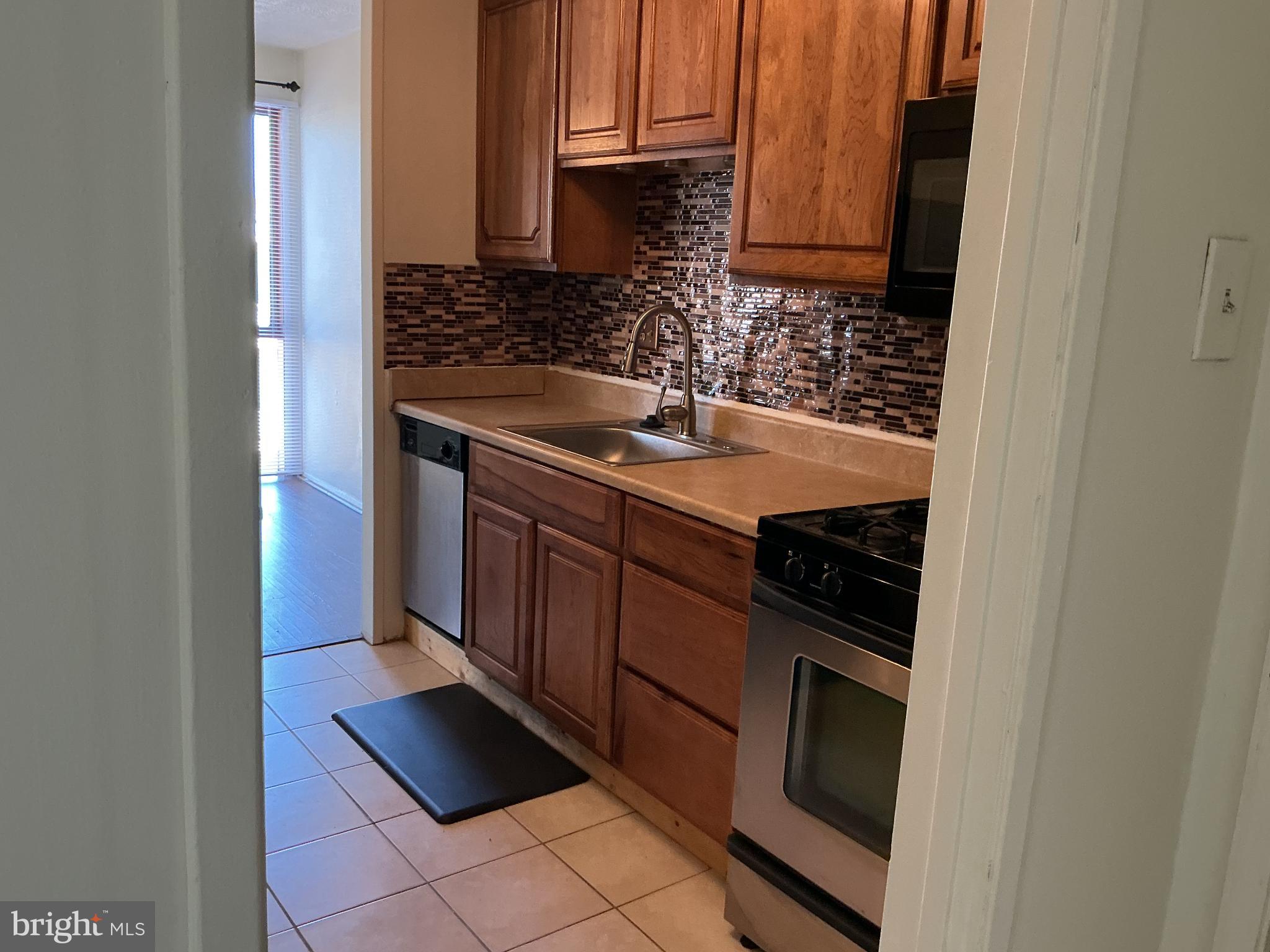 7246 DONNELL PLACE D3