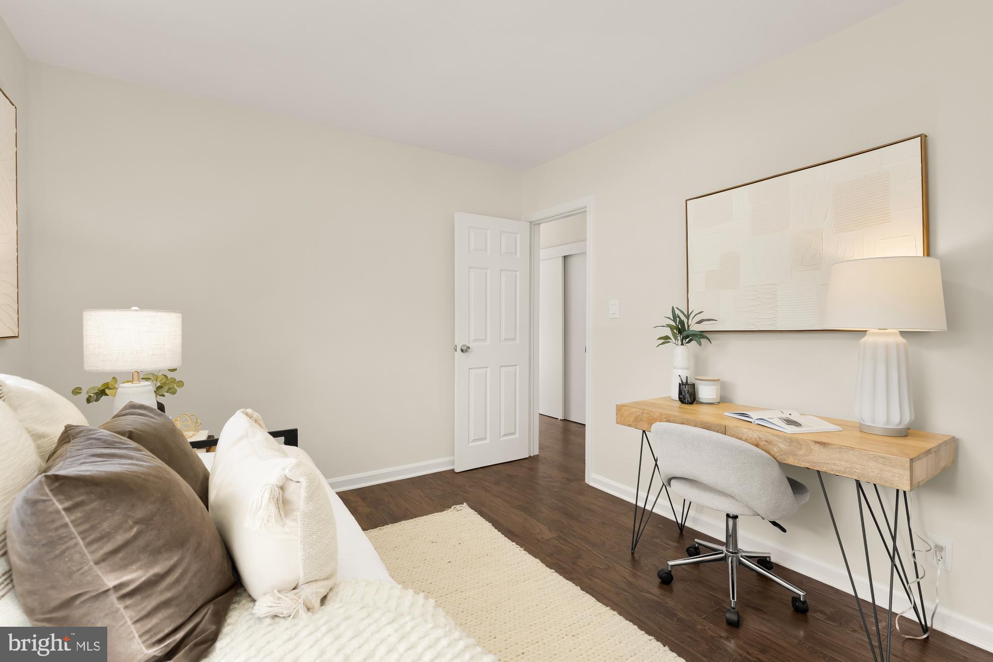 UNIVERSITY HILLS - Residential