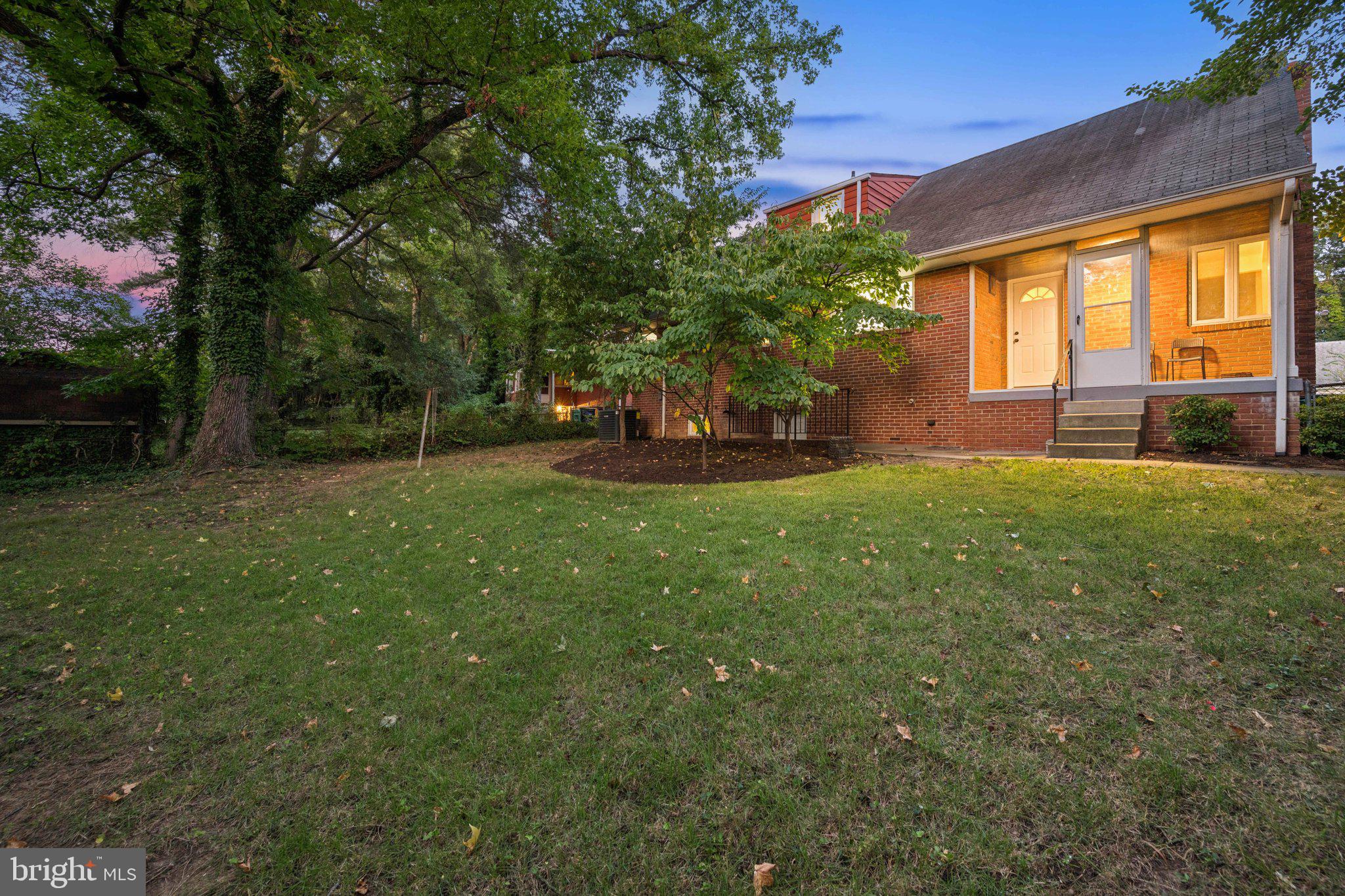 UNIVERSITY HILLS - Residential