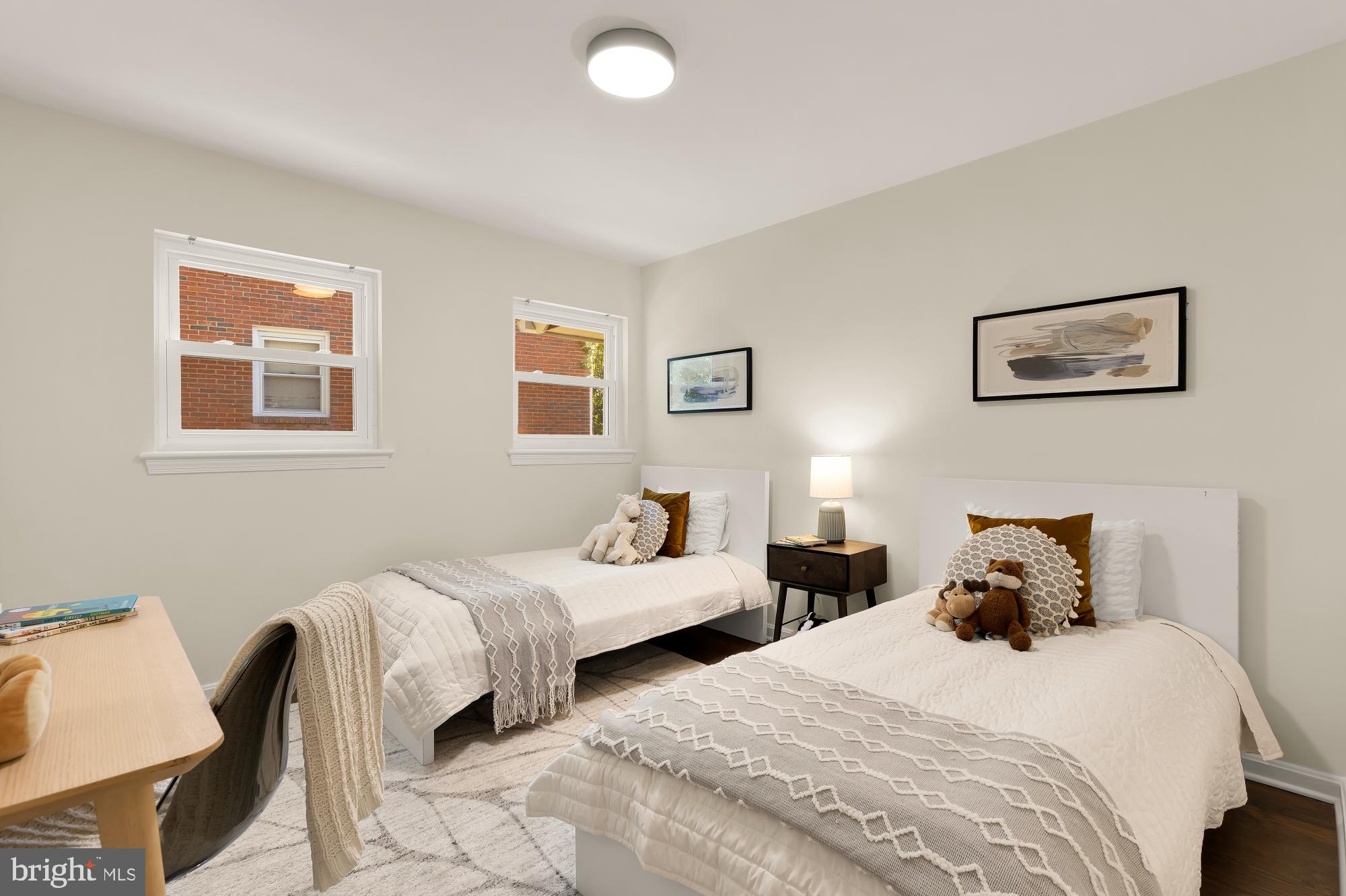 UNIVERSITY HILLS - Residential