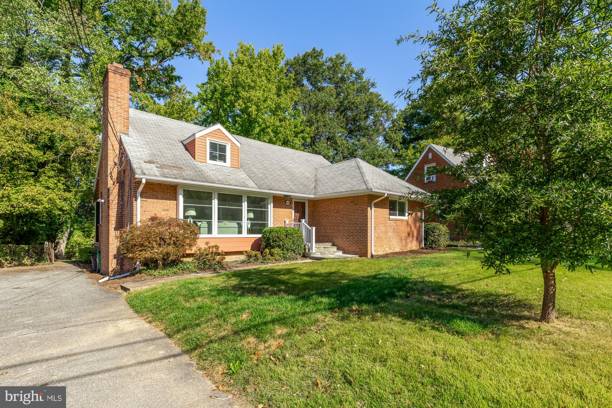 UNIVERSITY HILLS - Residential