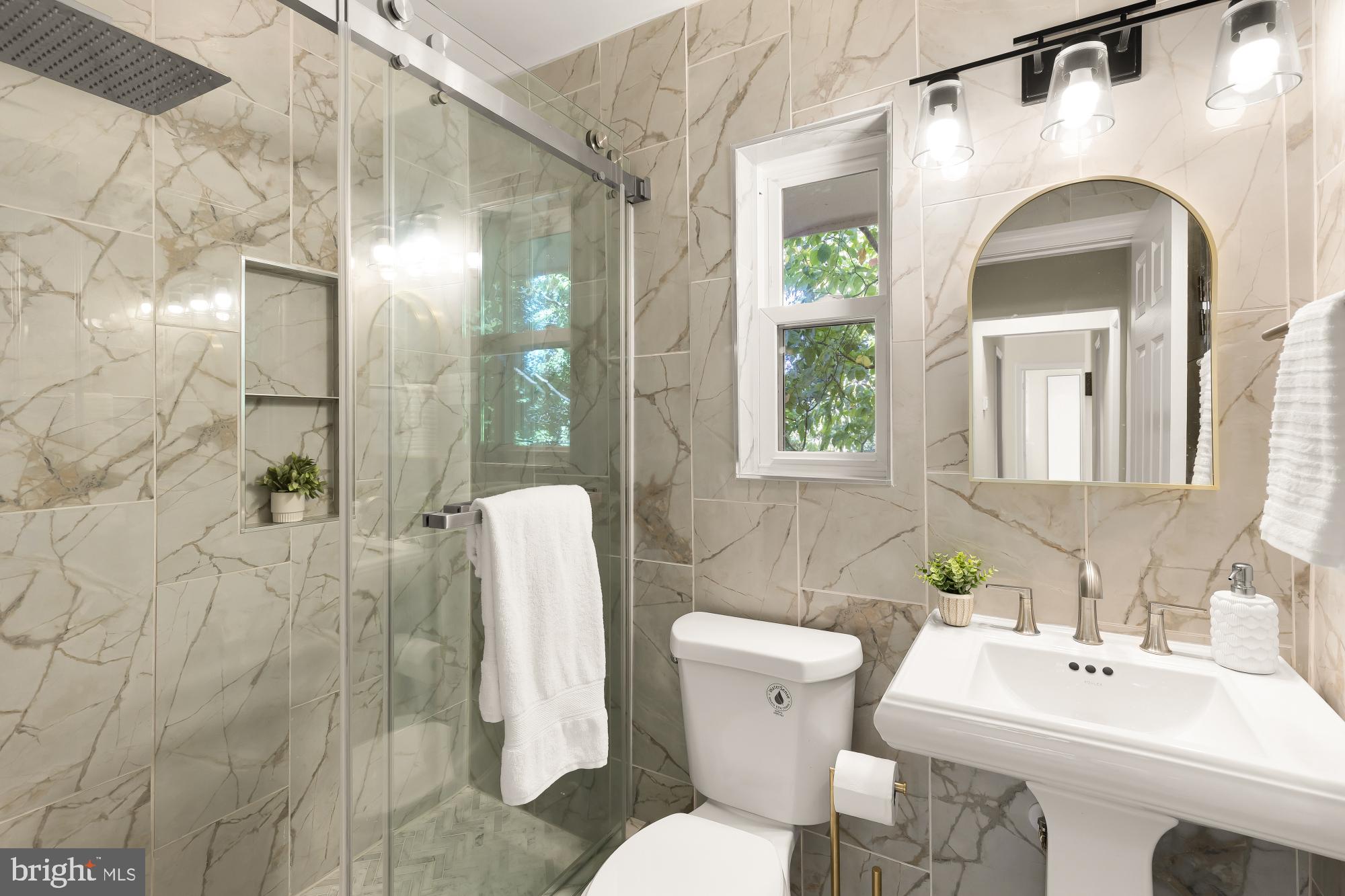 UNIVERSITY HILLS - Residential