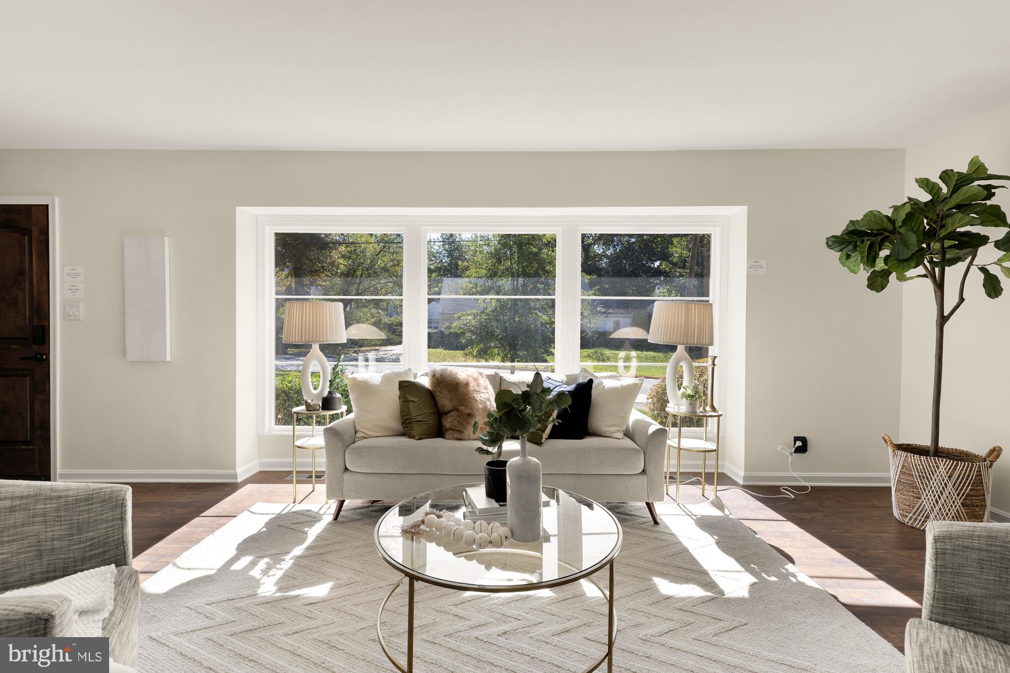 UNIVERSITY HILLS - Residential