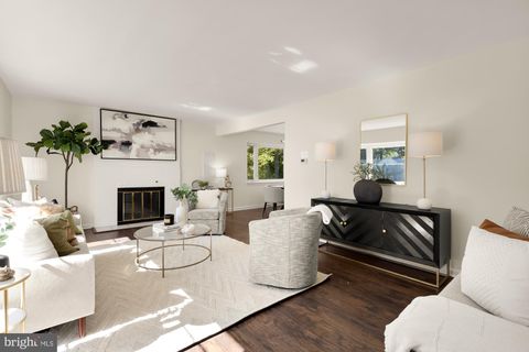 Photo of 3406 Notre Dame Street, HYATTSVILLE, MD 20783 (MLS # MDPG2166598)