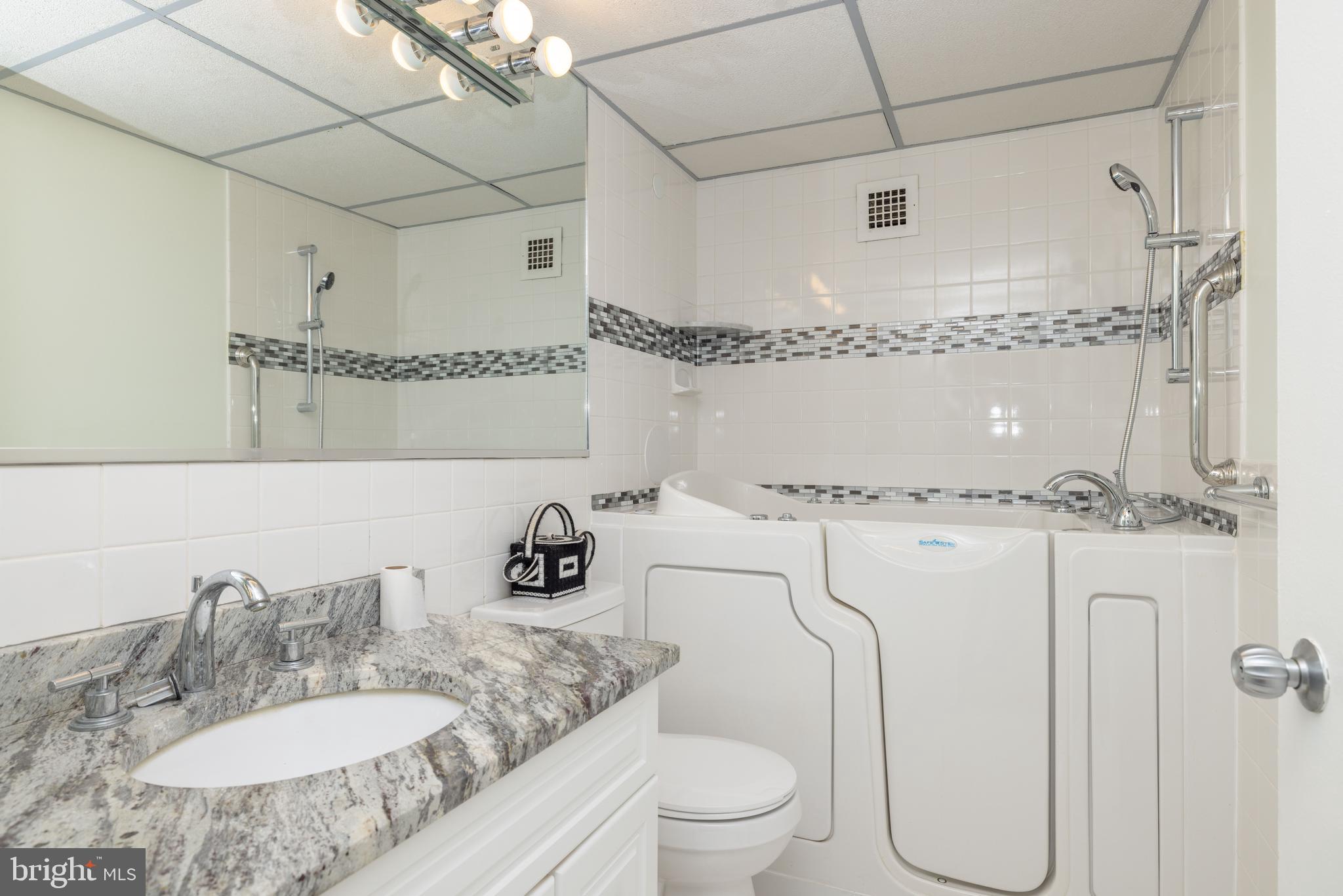 WYNNEWOOD - Residential