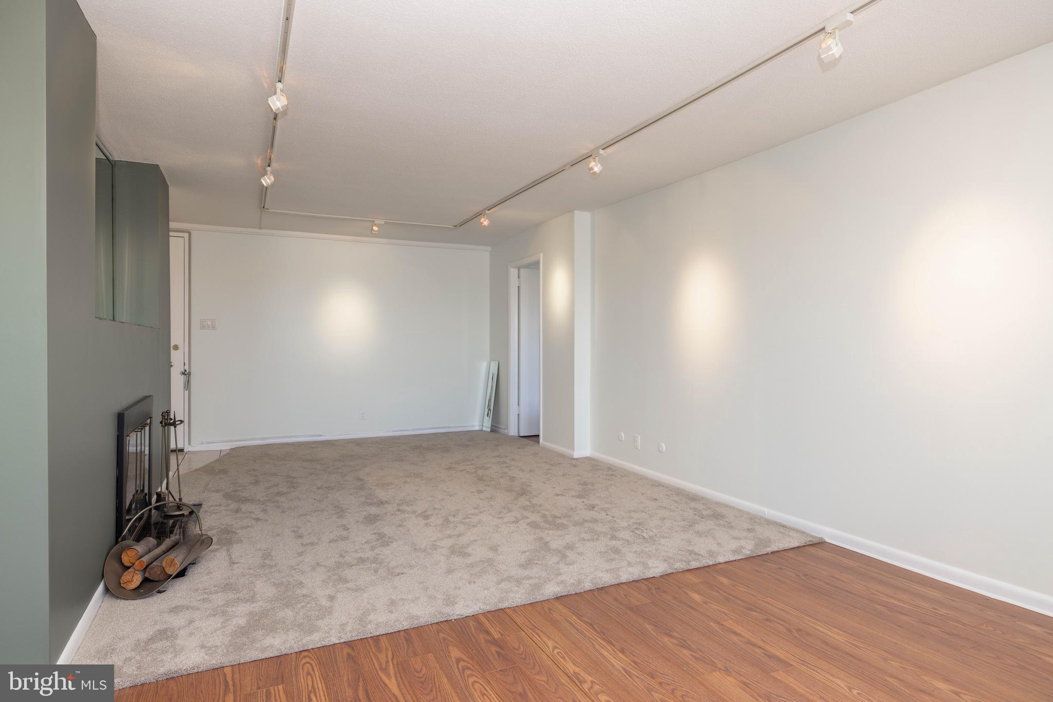 WYNNEWOOD - Residential