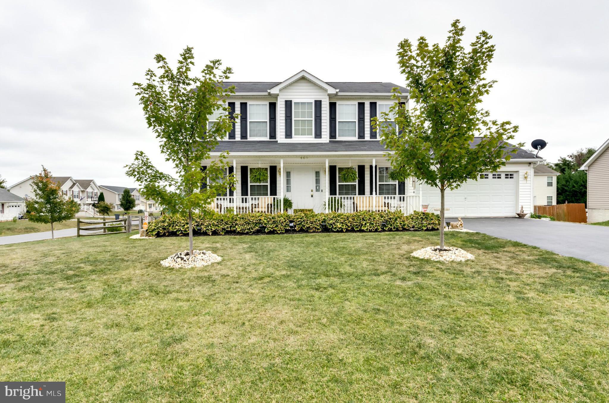 Talk about turn-key move in ready...you found it. Get ready for those fall days on the front porch, rear deck, rear patio, overlooking the fully fenced back yard. Basement is also finished for that perfect TV/movie area. Nicely landscaped and manicured.