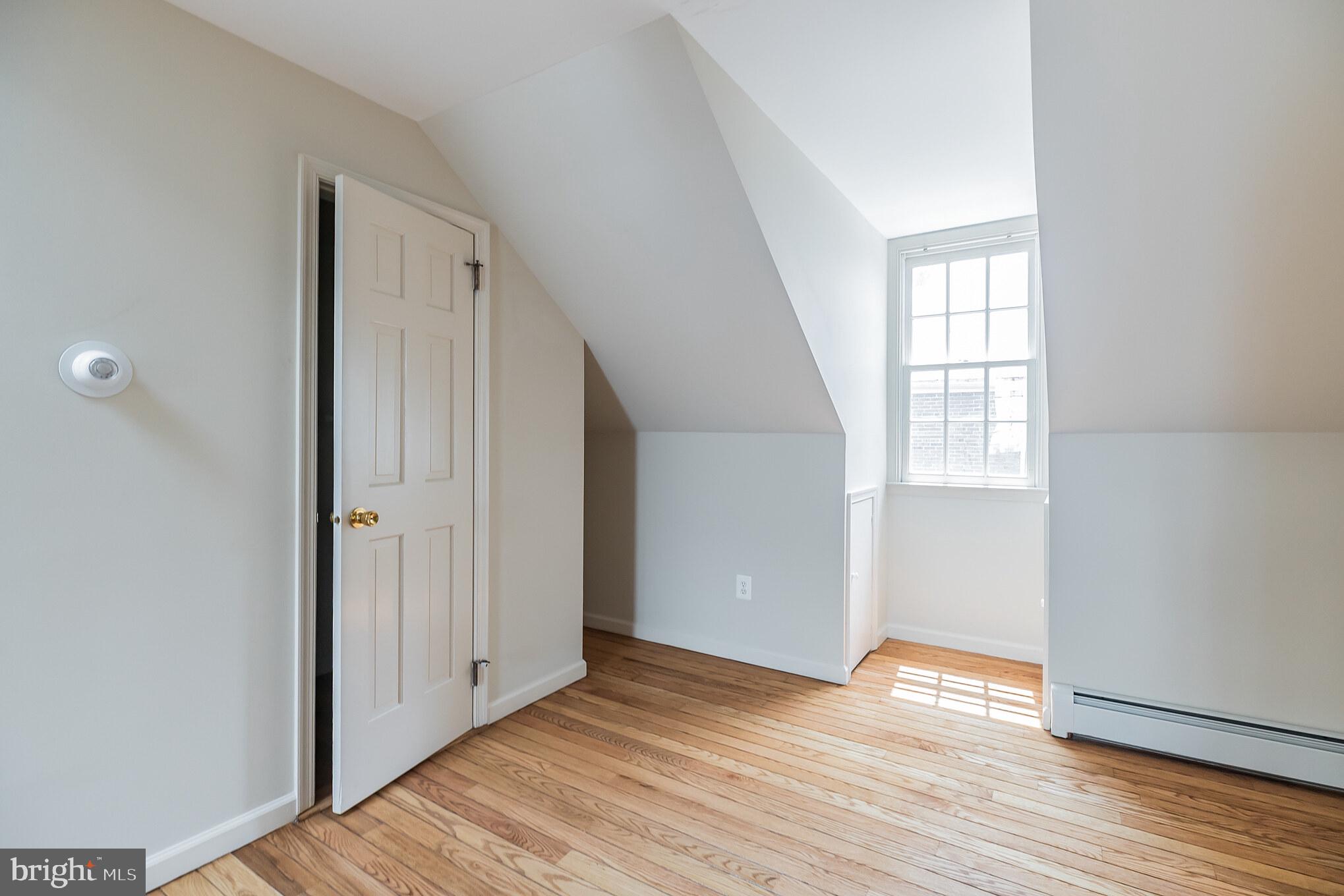 SOCIETY HILL - Residential