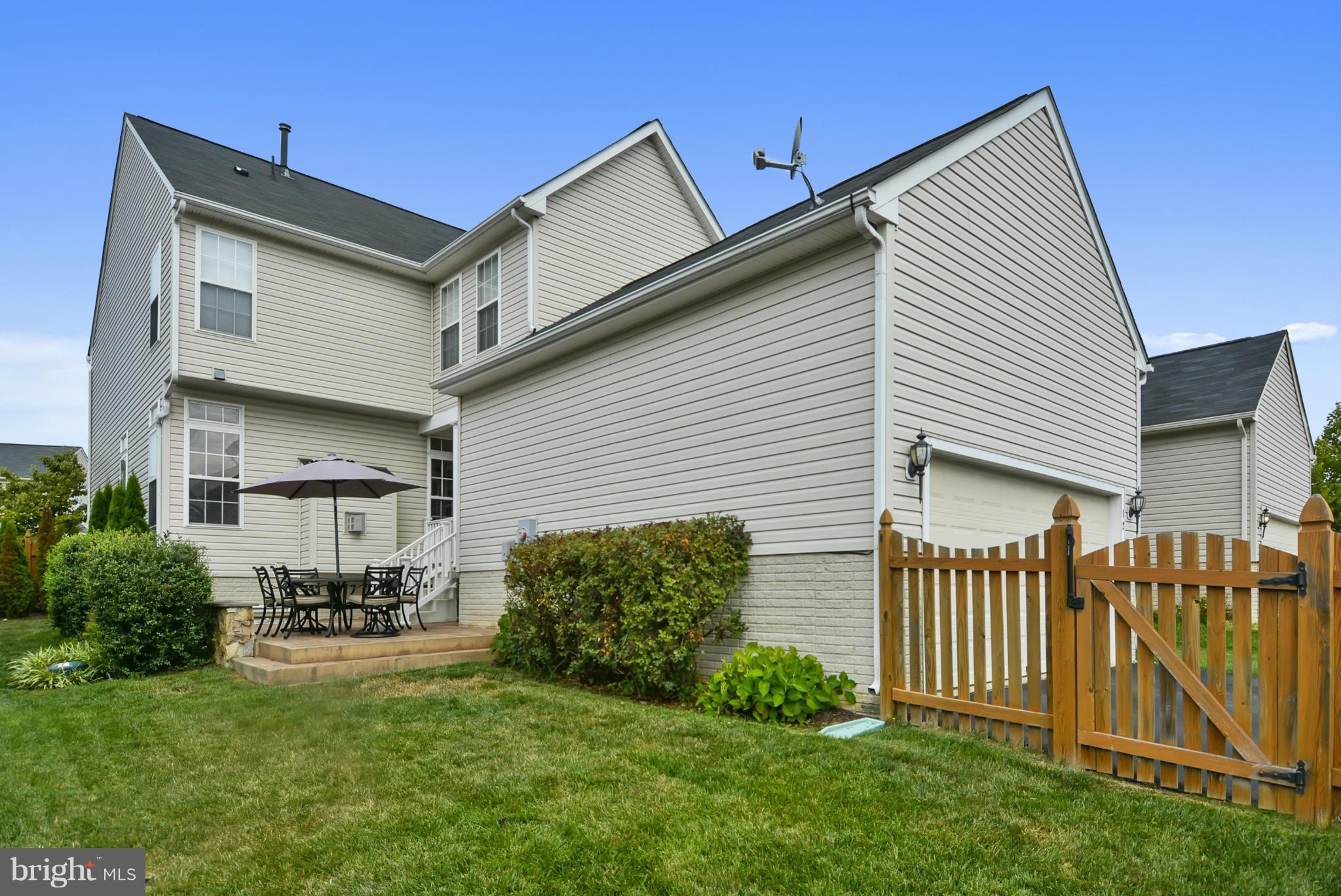 NEW TOWN MEADOWS - Residential