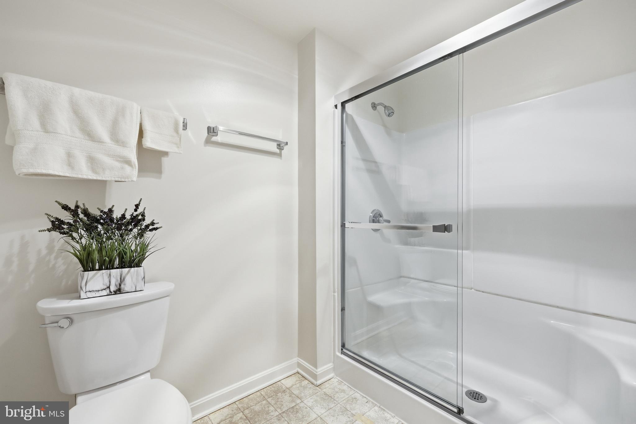 LEISURE WORLD - Residential