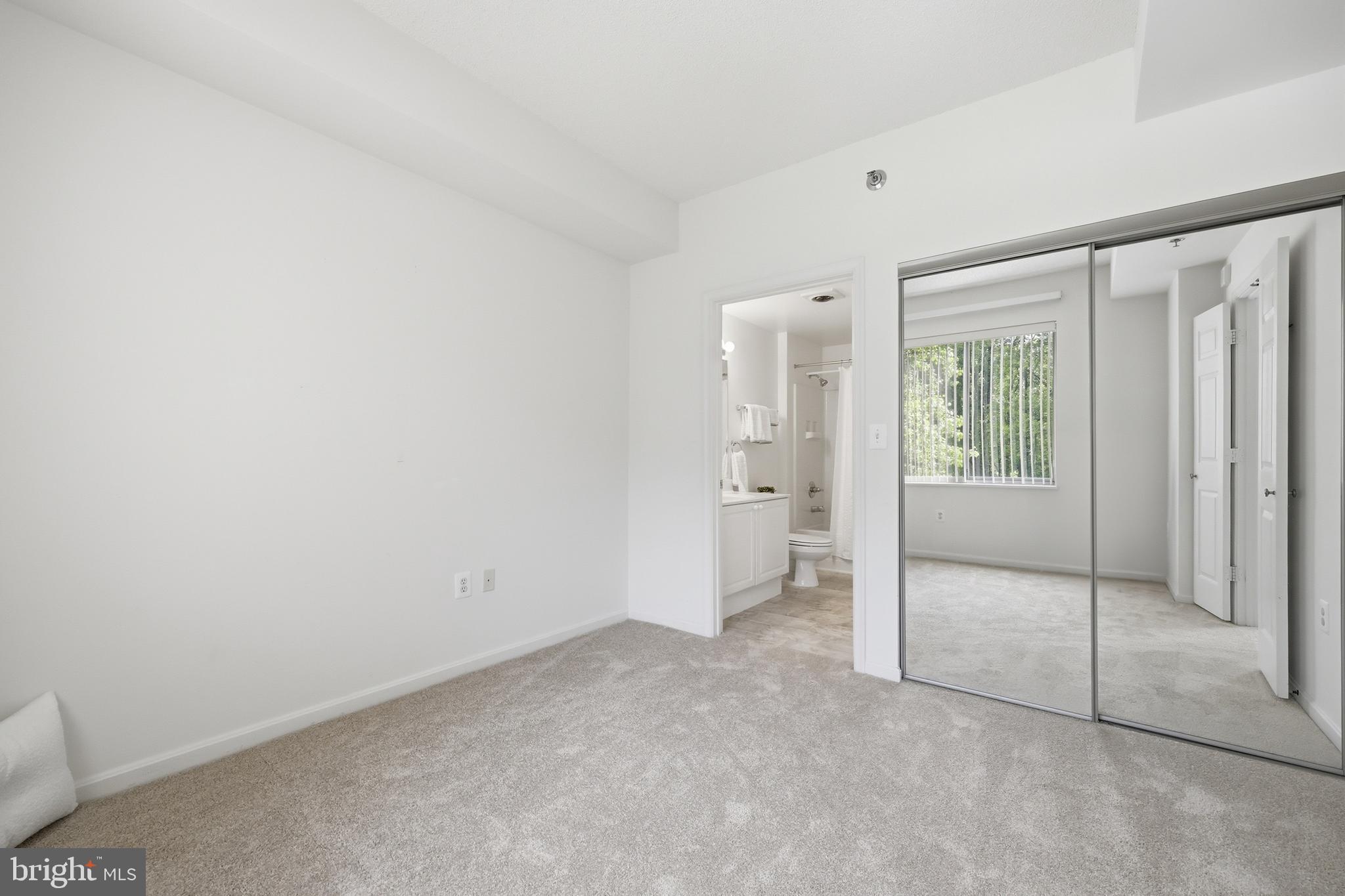 LEISURE WORLD - Residential