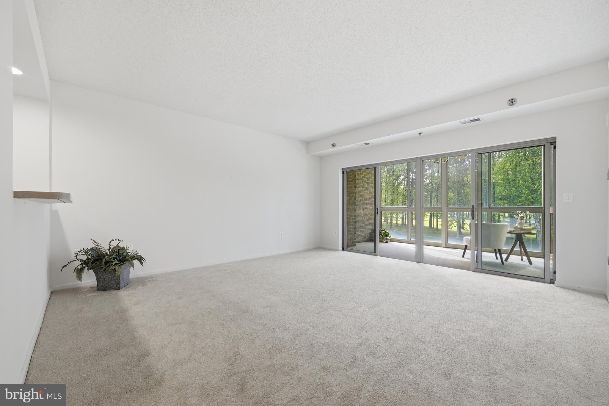 LEISURE WORLD - Residential