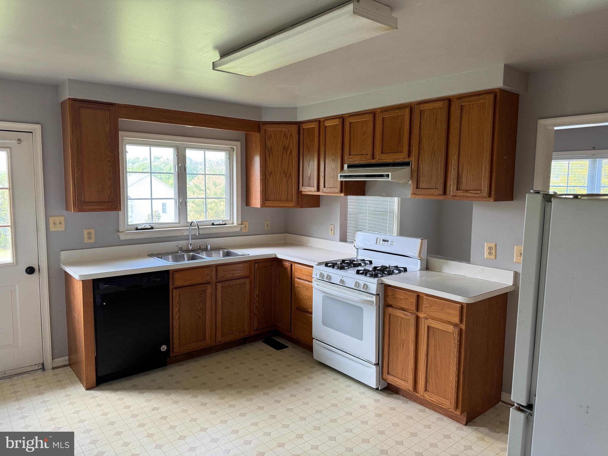 BUCKLEYS RESERVE - Residential Lease