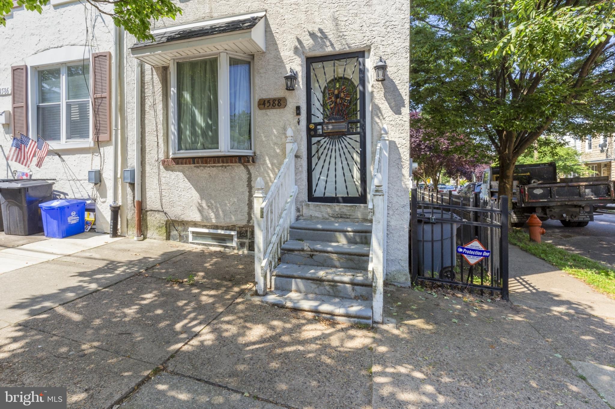 ROXBOROUGH - Residential Lease