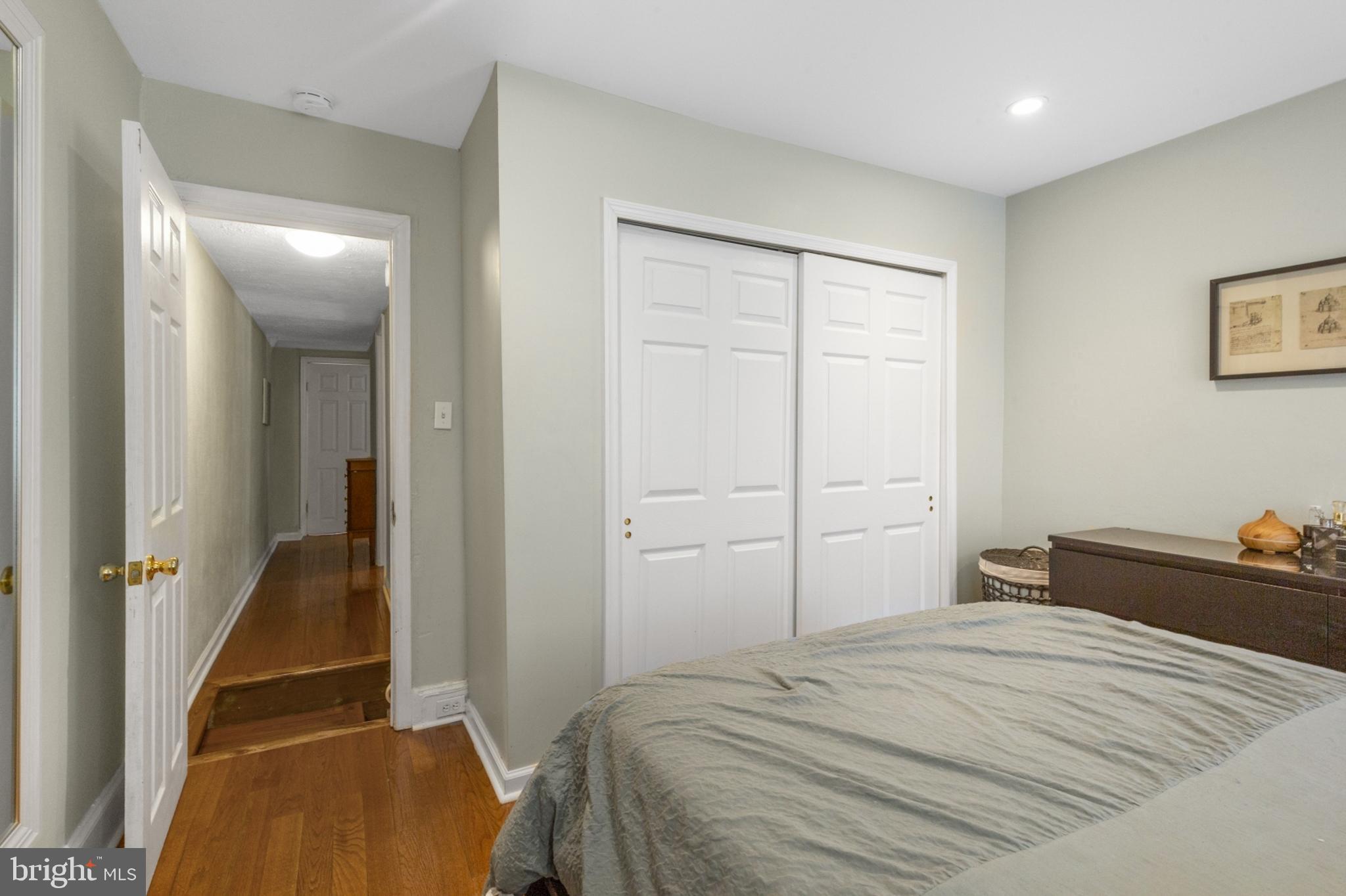 ROXBOROUGH - Residential Lease