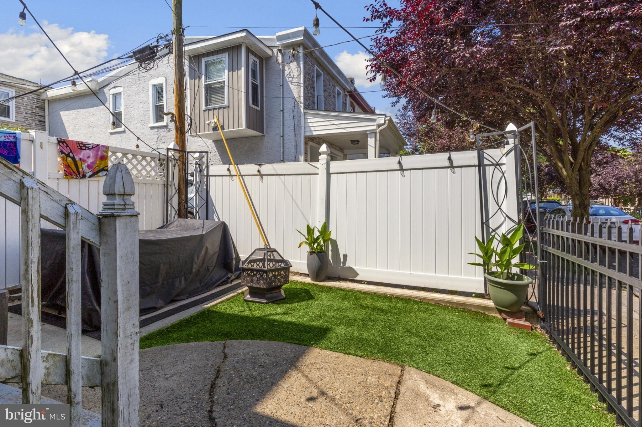 ROXBOROUGH - Residential Lease