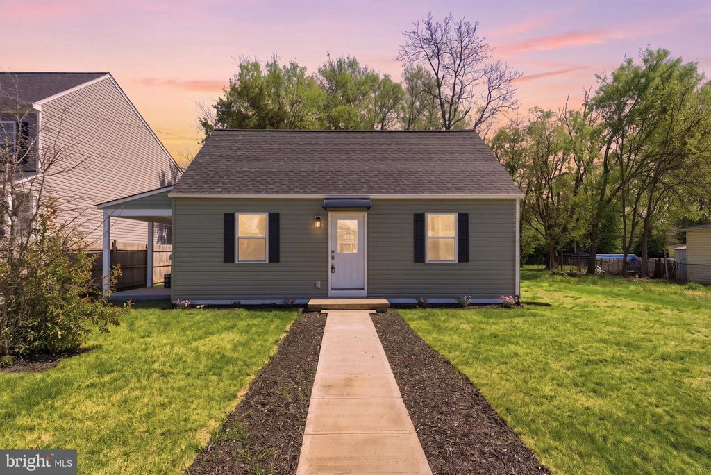 Photo of 179 Mansfield Street, FREDERICKSBURG, VA 22408 (MLS # VASP2041312)