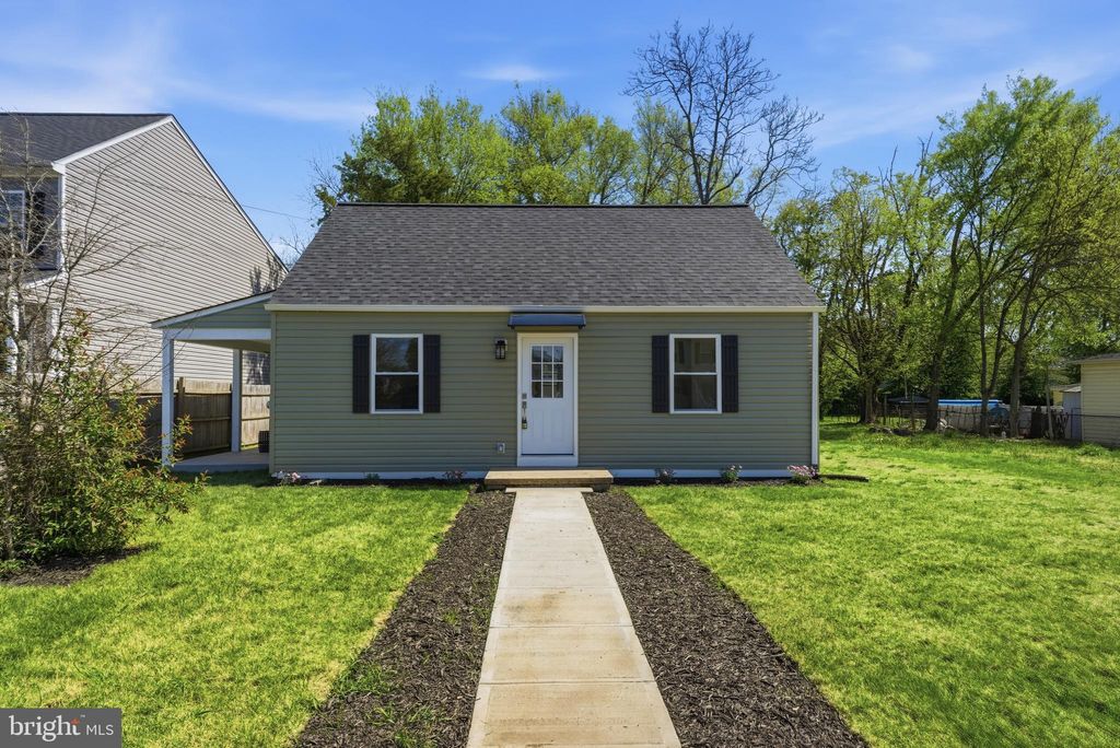 Photo of 179 Mansfield Street, FREDERICKSBURG, VA 22408 (MLS # VASP2041312)