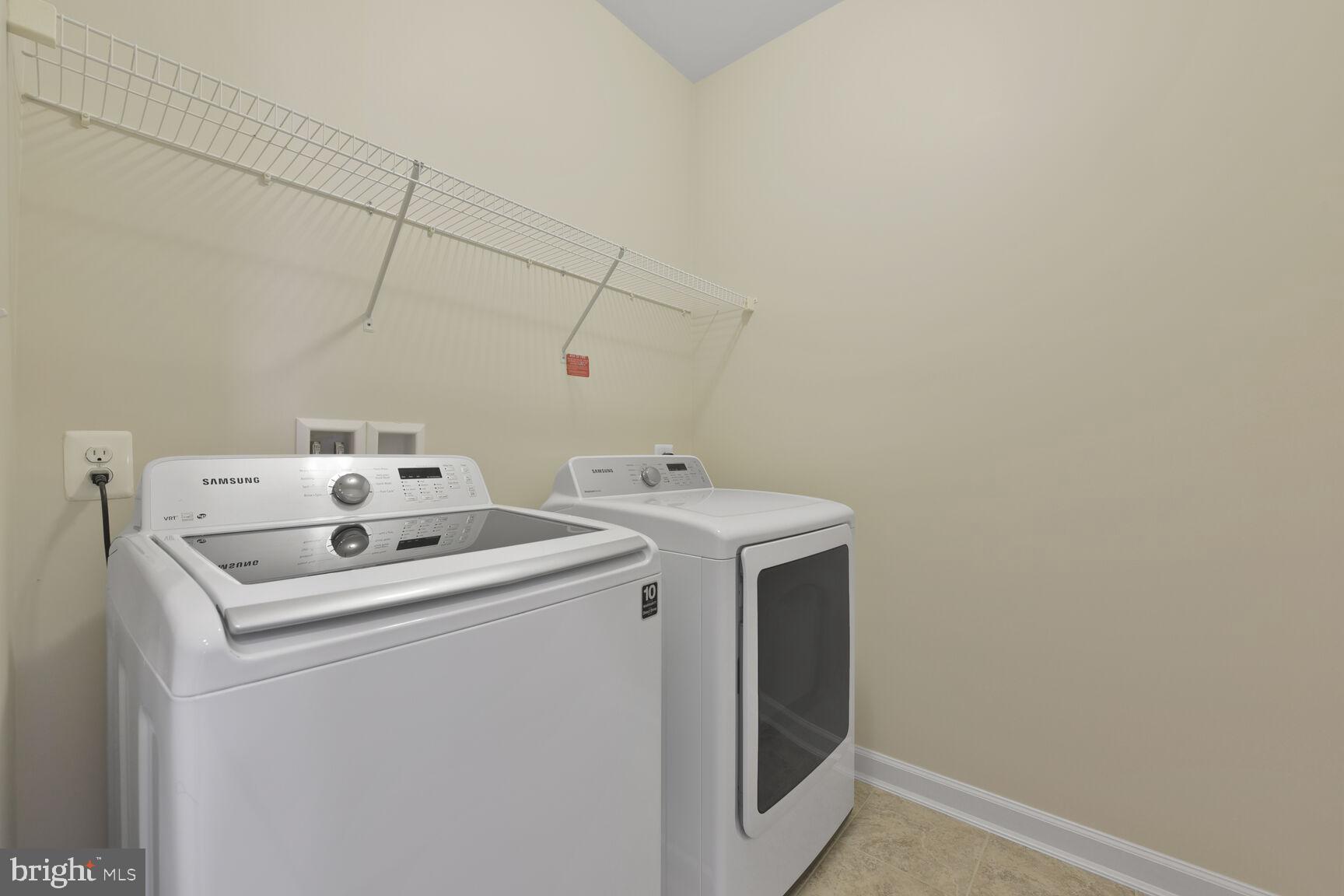 ONE LOUDOUN - Residential