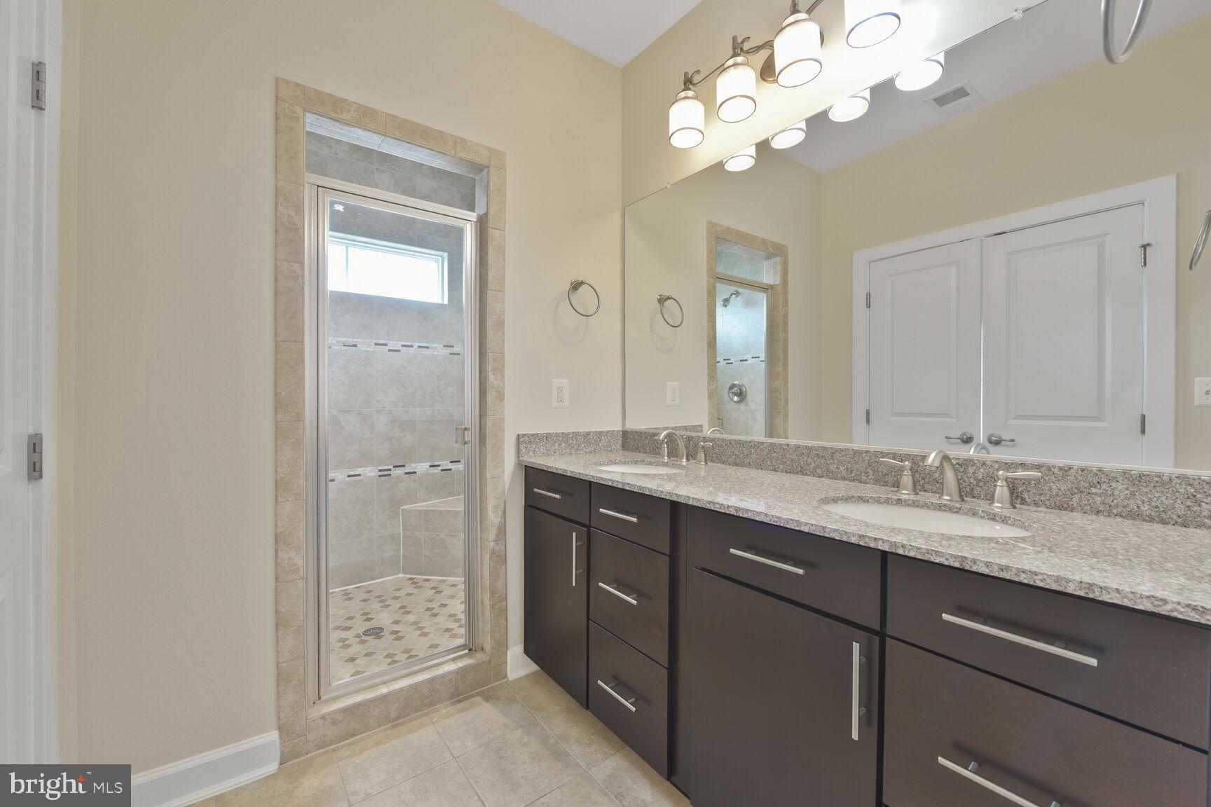 ONE LOUDOUN - Residential